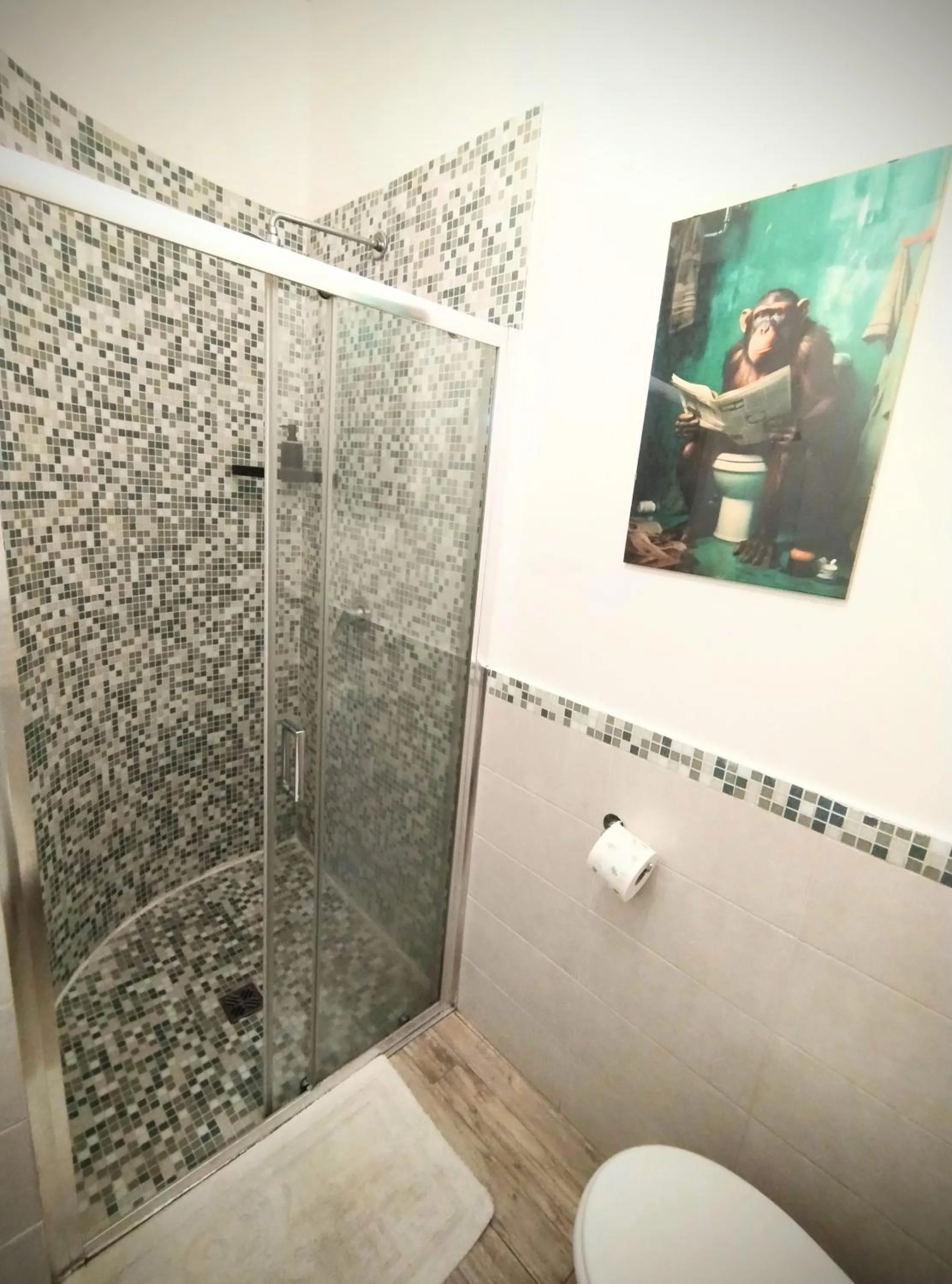 Shower in Aback Policlinico