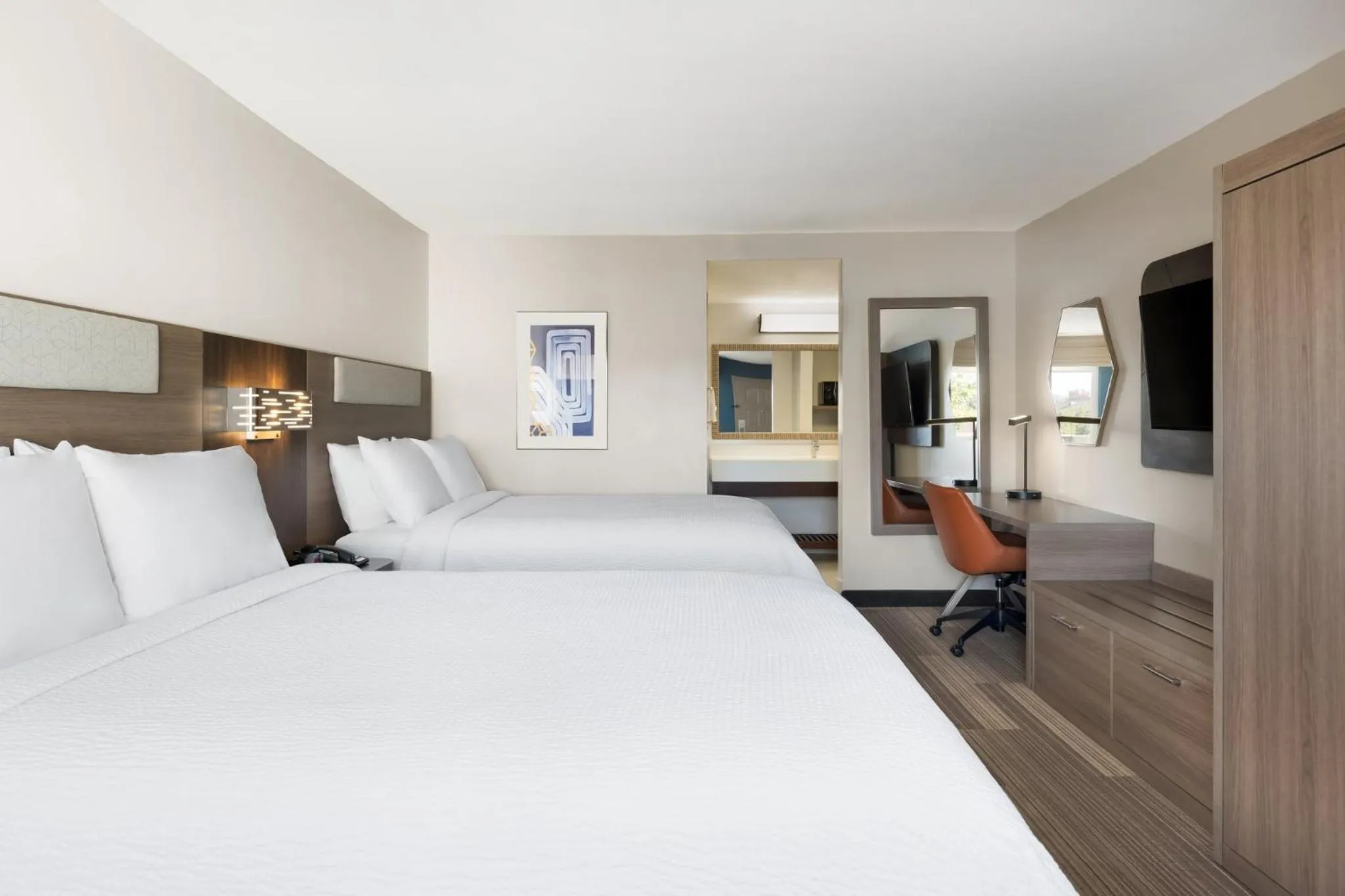 Photo of the whole room, Bed in Holiday Inn Express Simi Valley by IHG