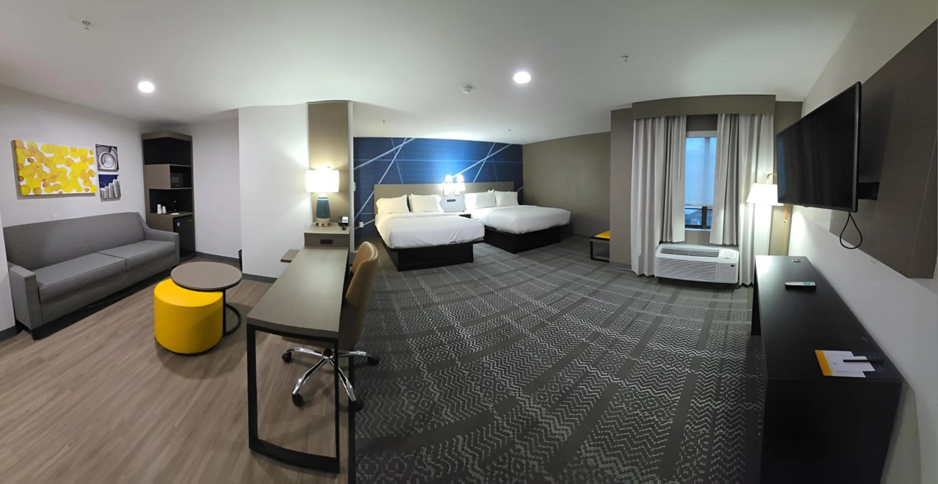 King Suite - Non-Smoking in Comfort Inn & Suites Savannah Airport