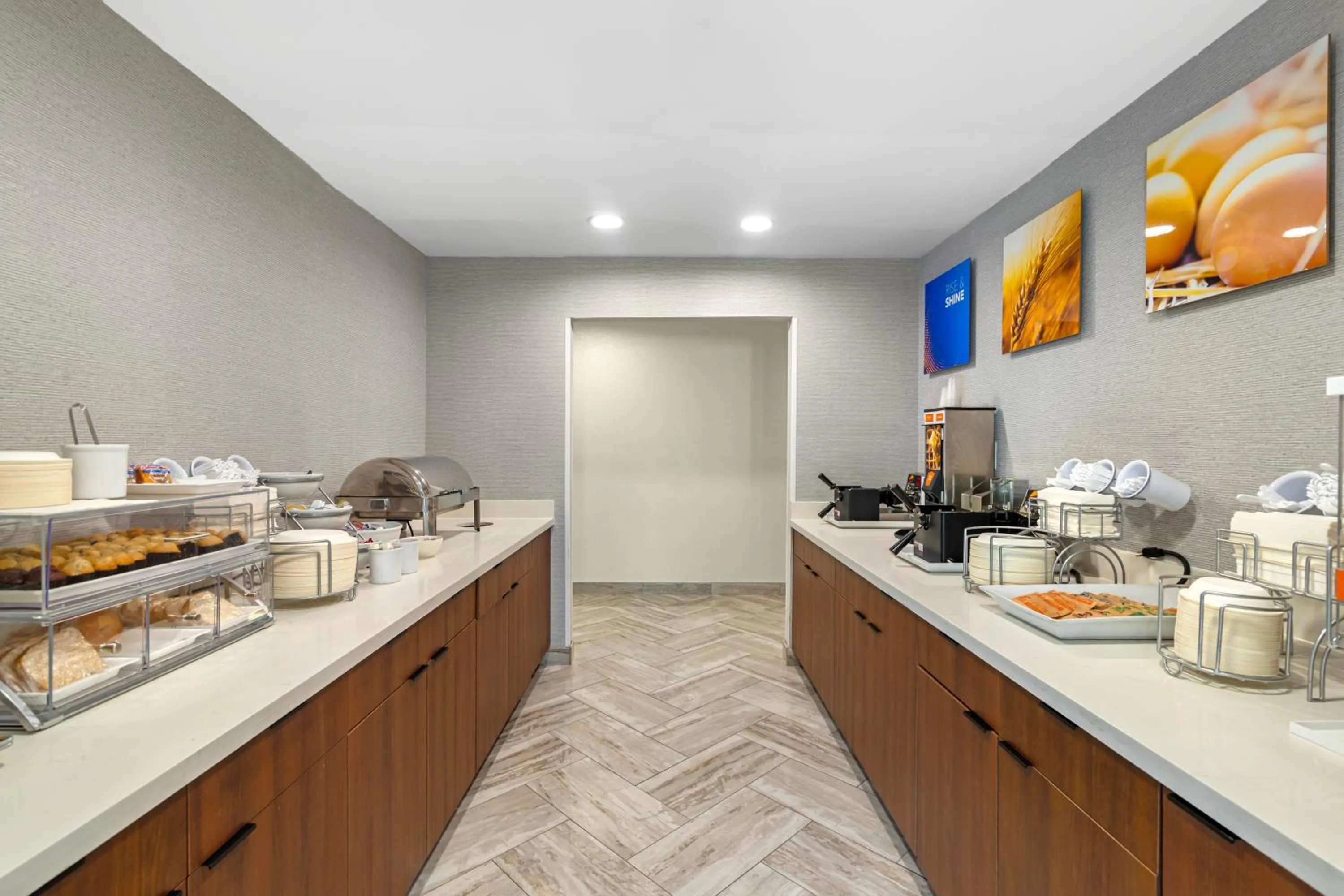 Kitchen or kitchenette in Comfort Inn & Suites Savannah Airport