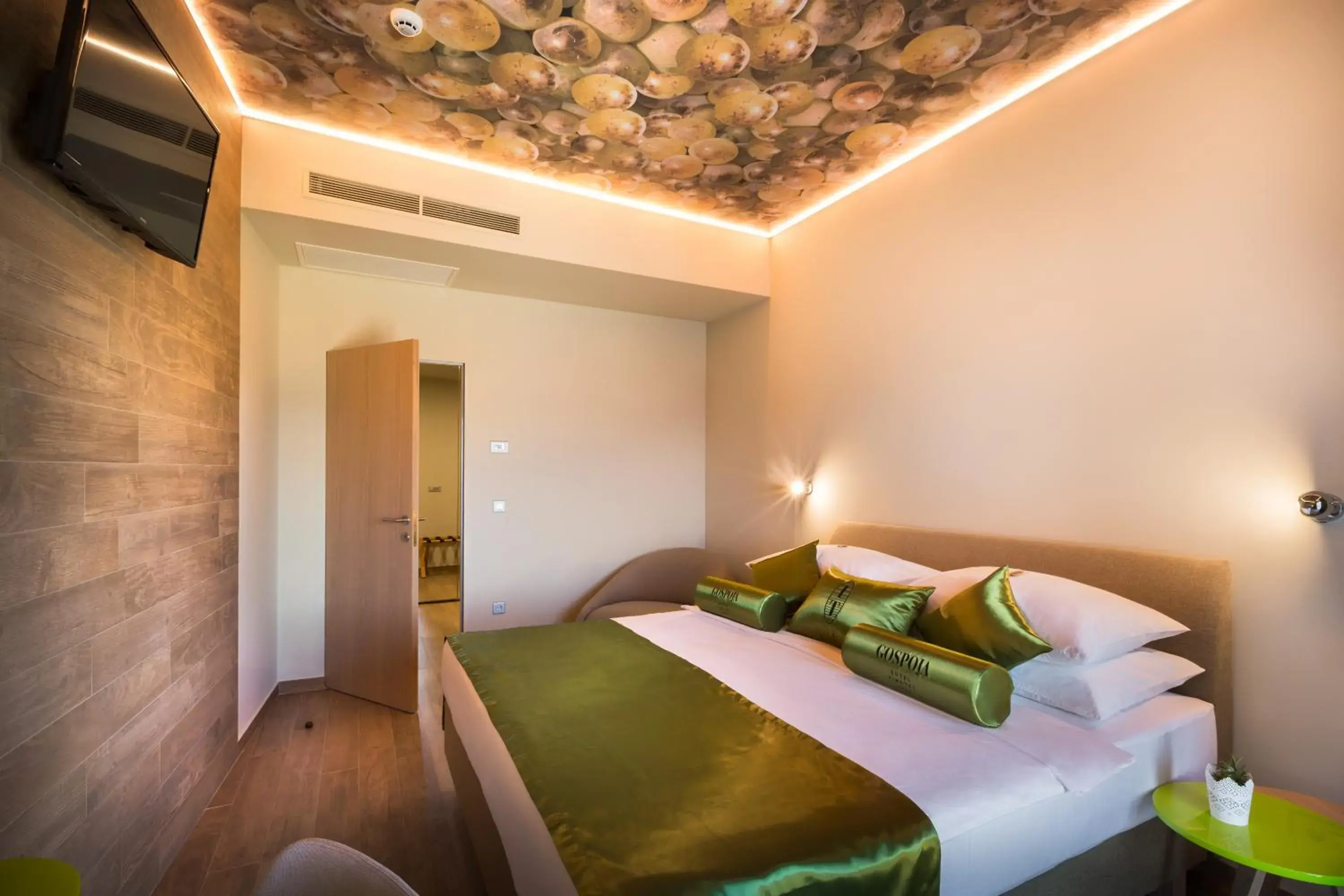 Standard Family Room in Hotel Vinotel Gospoja Standard Family Room in Hotel Vinotel Gospoja