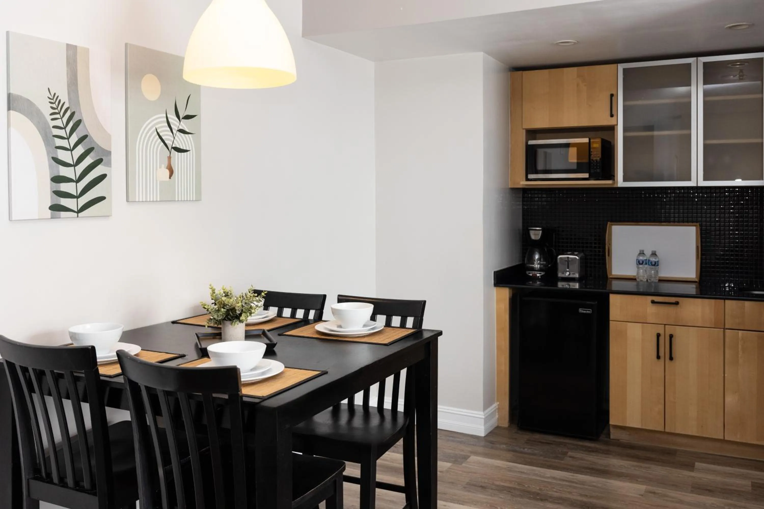 Kitchen or kitchenette in Ocean Reef Suites