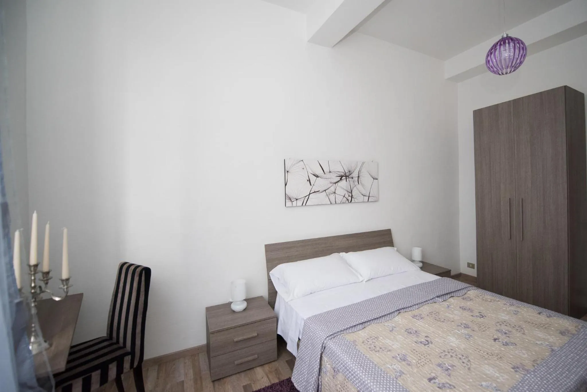 Photo of the whole room, Bed in All'ombra della Torre only Rooms