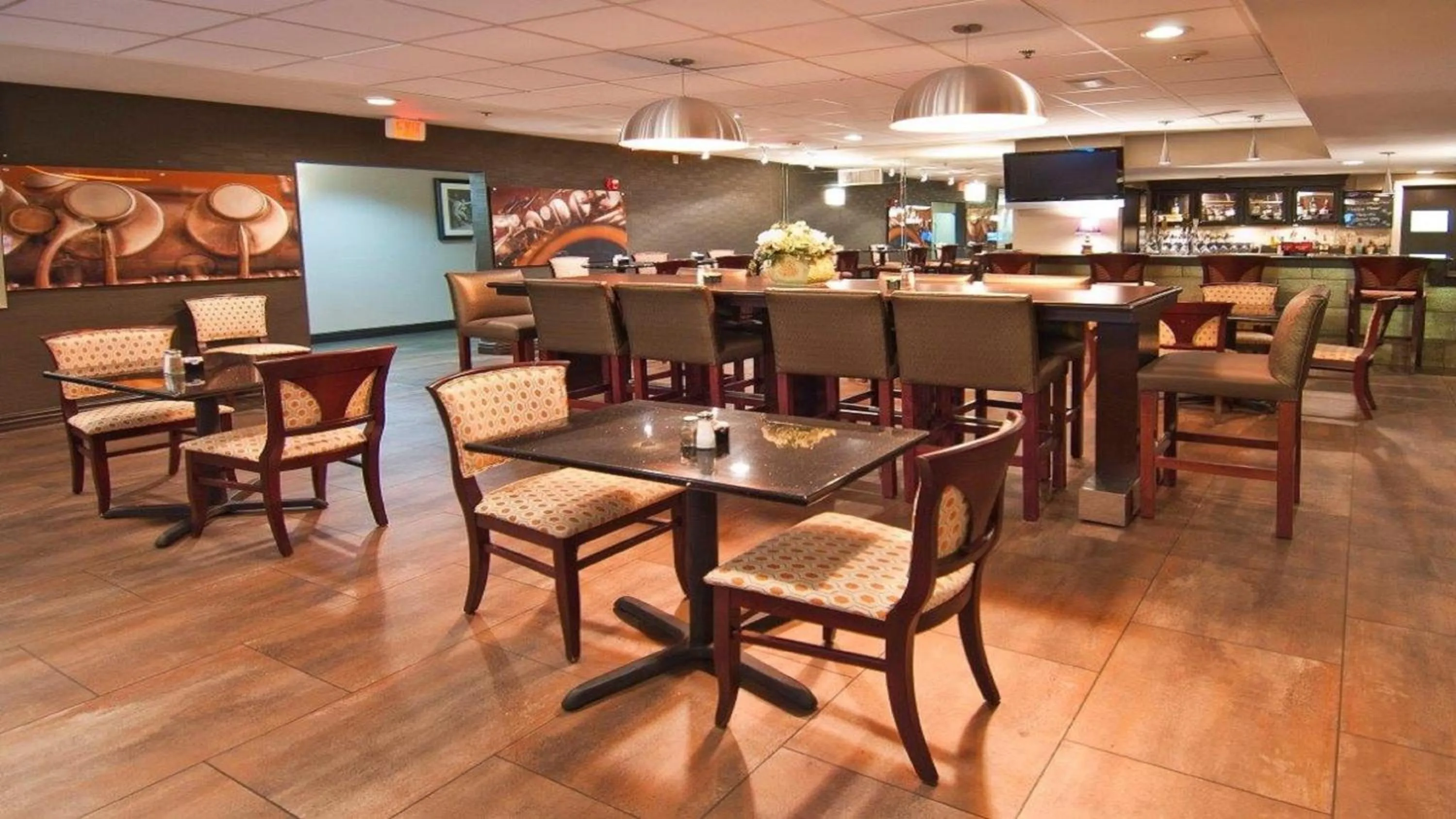 Restaurant/places to eat in Holiday Inn Hotel & Suites Slidell by IHG