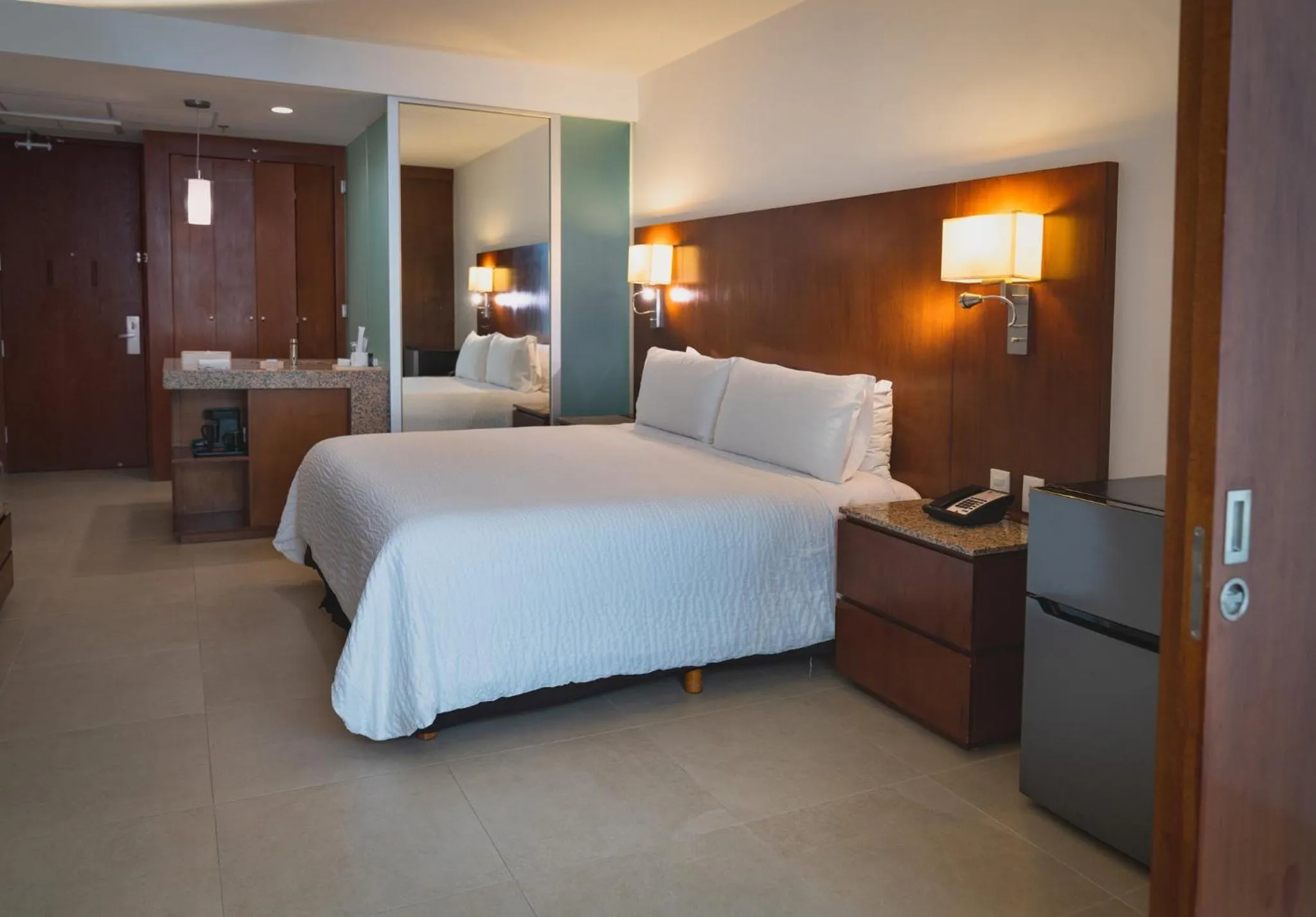 Bedroom, Bed in Fiesta Inn Playa del Carmen