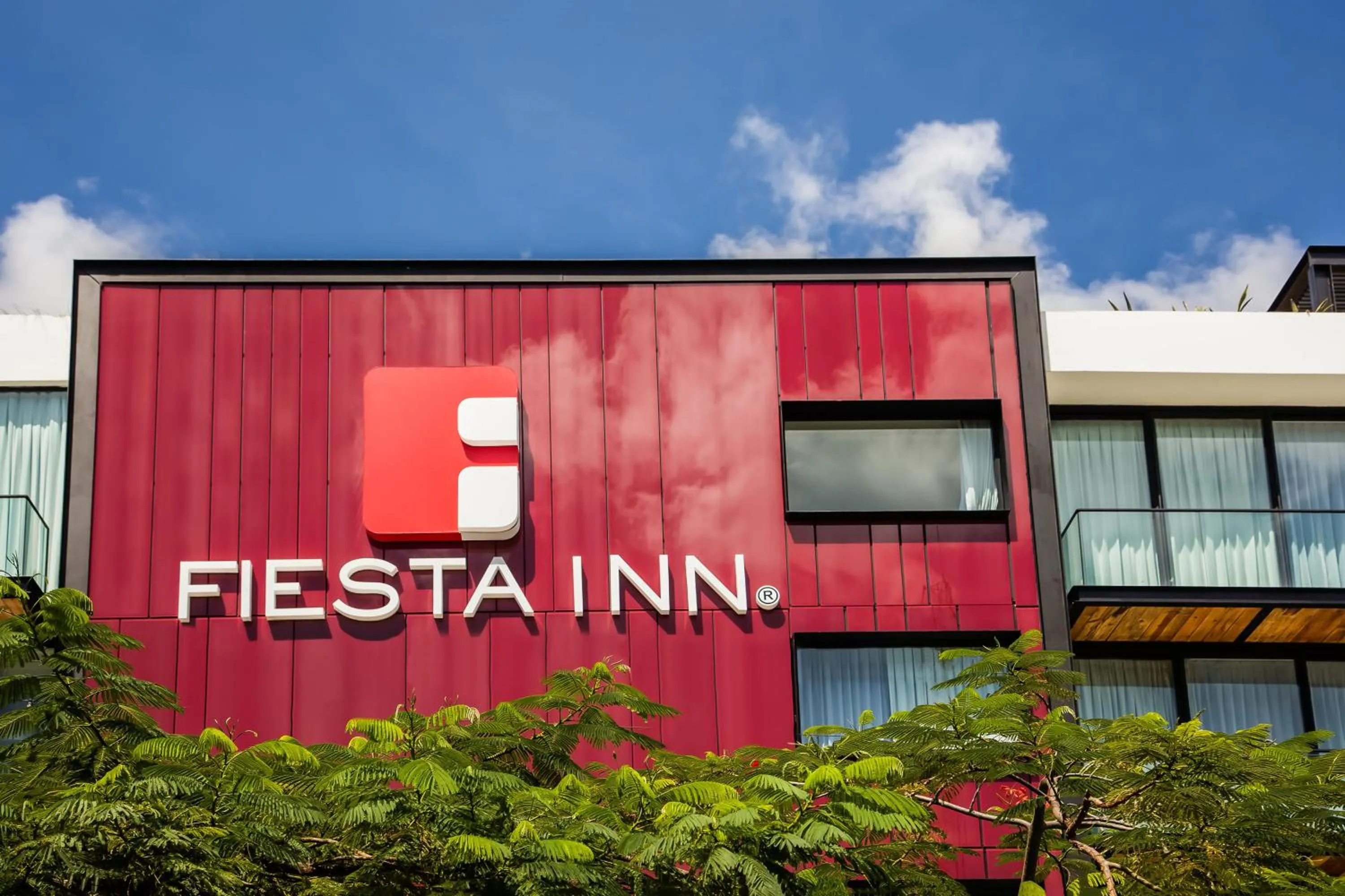 Property building in Fiesta Inn Playa del Carmen