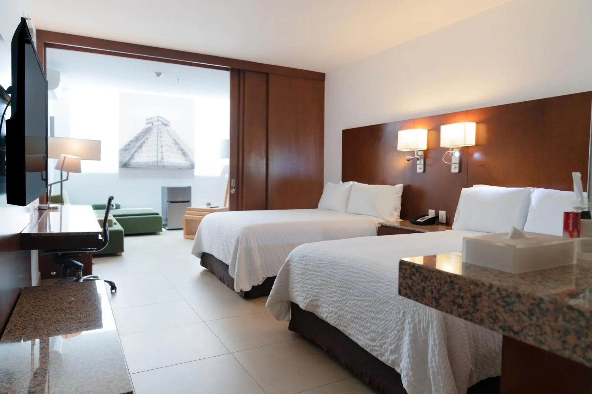 Bedroom, Bed in Fiesta Inn Playa del Carmen