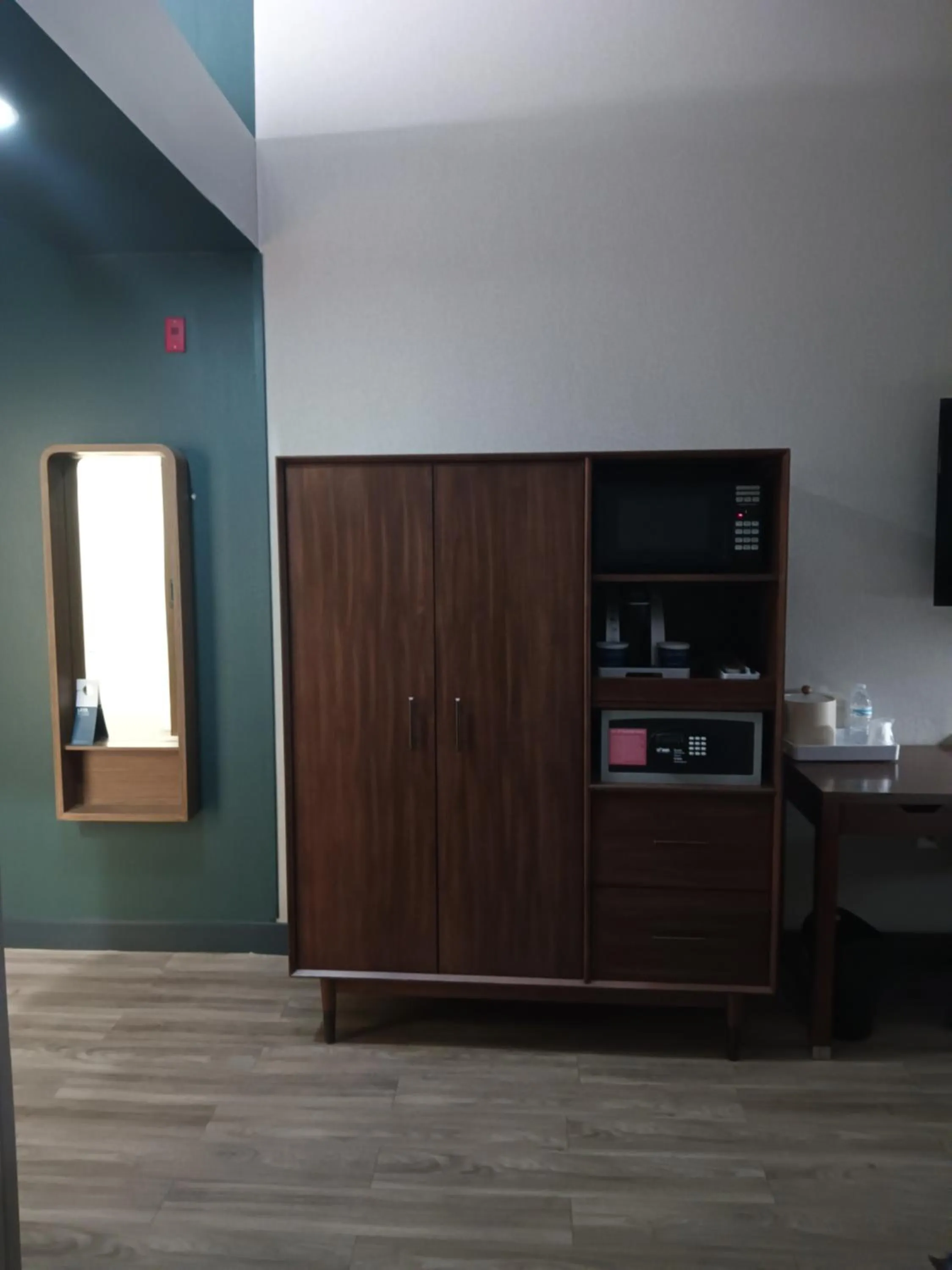 Bedroom in Four Points by Sheraton Dallas Arlington Entertainment District