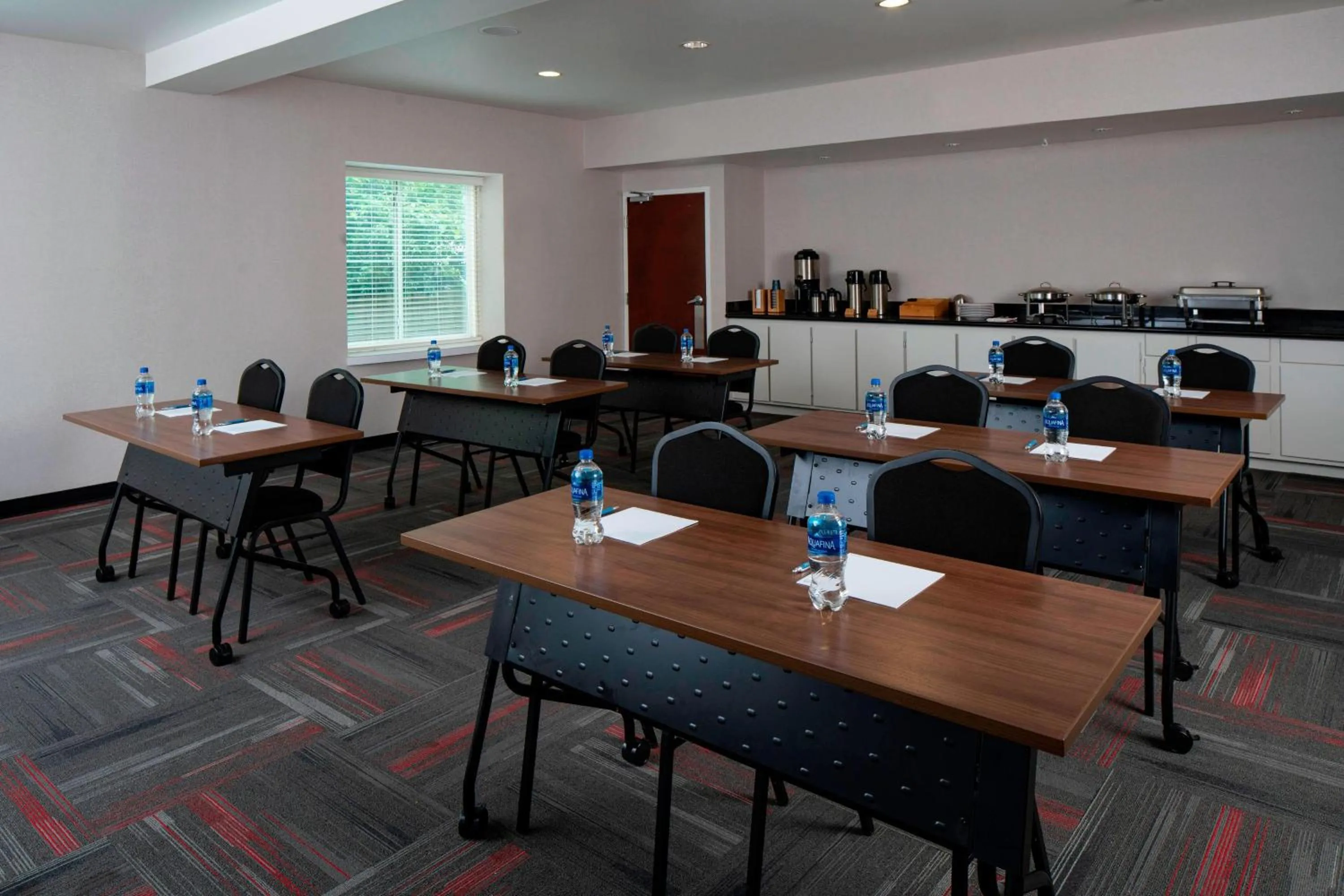 Meeting/conference room in Four Points by Sheraton Dallas Arlington Entertainment District