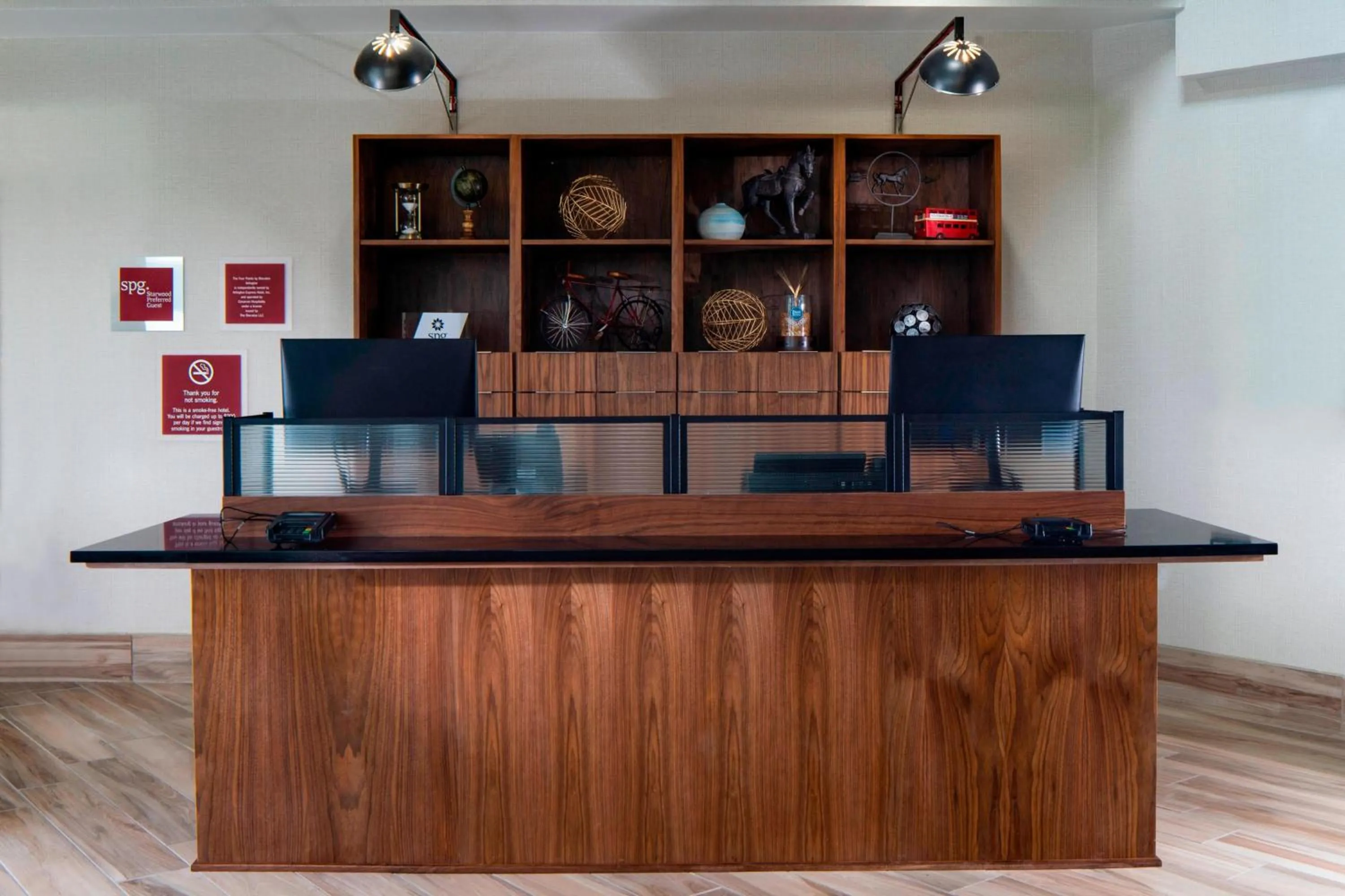 Lobby or reception in Four Points by Sheraton Dallas Arlington Entertainment District