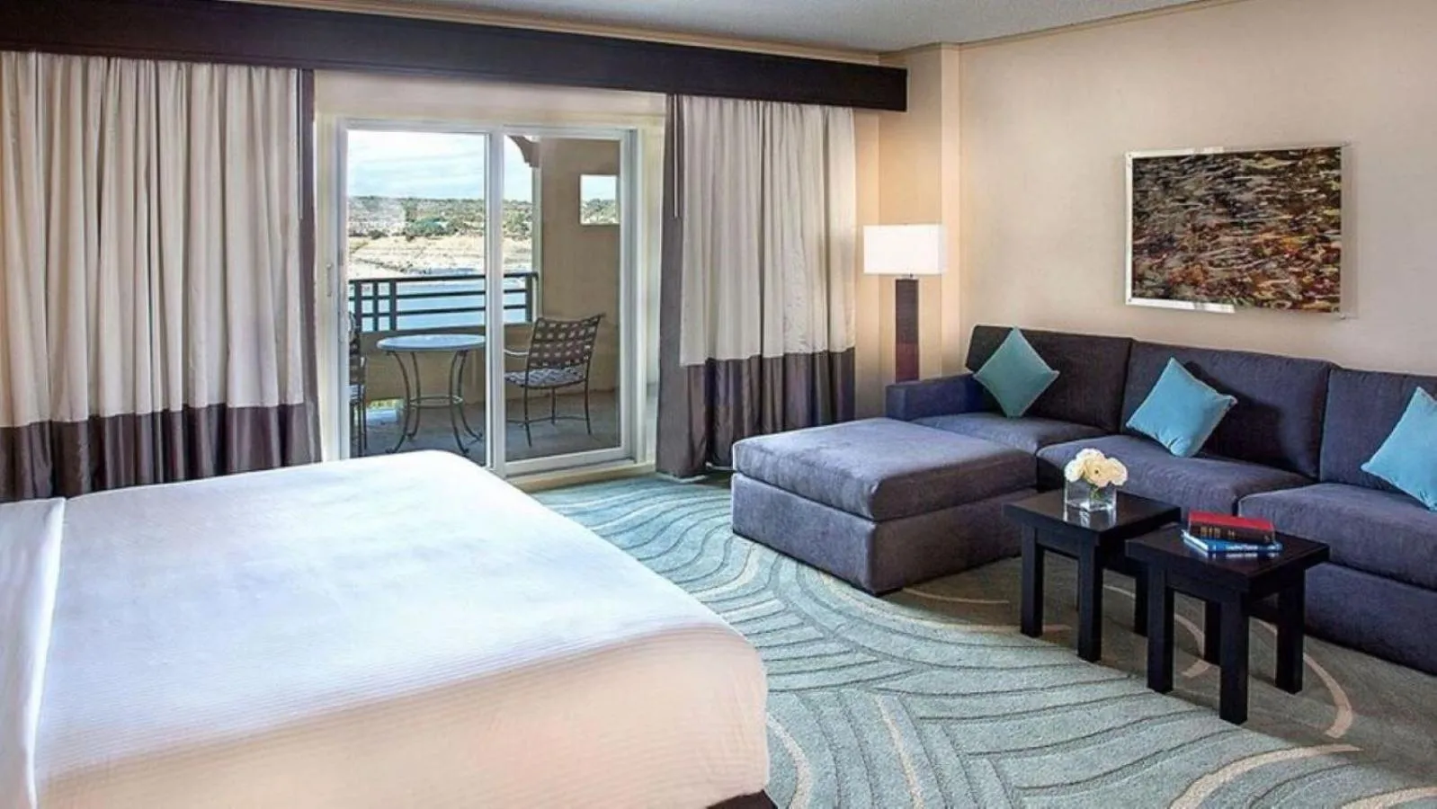 Bedroom, Bed in Lakeway Resort & Spa