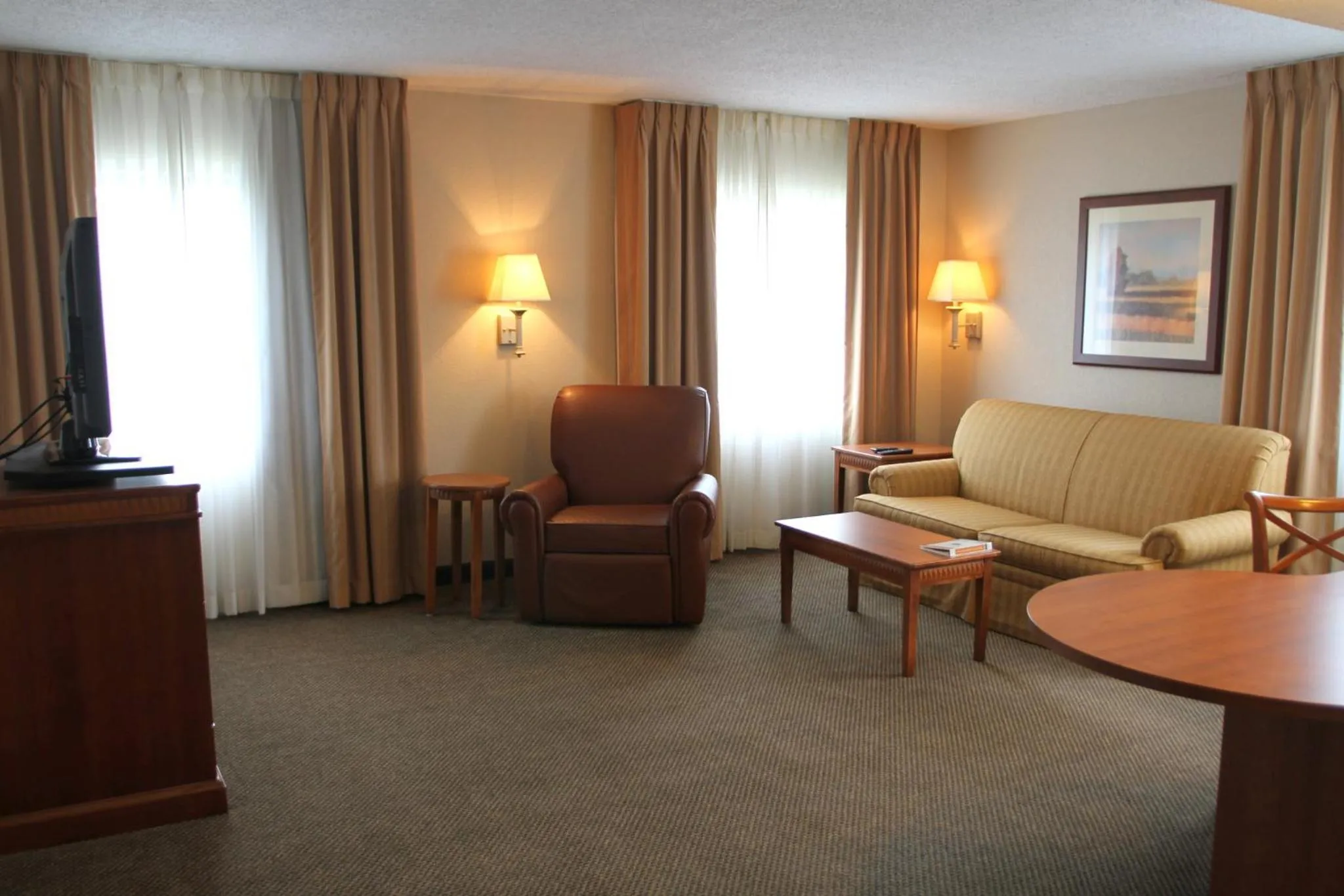 Bedroom in Candlewood Suites Indianapolis Downtown Medical District by IHG