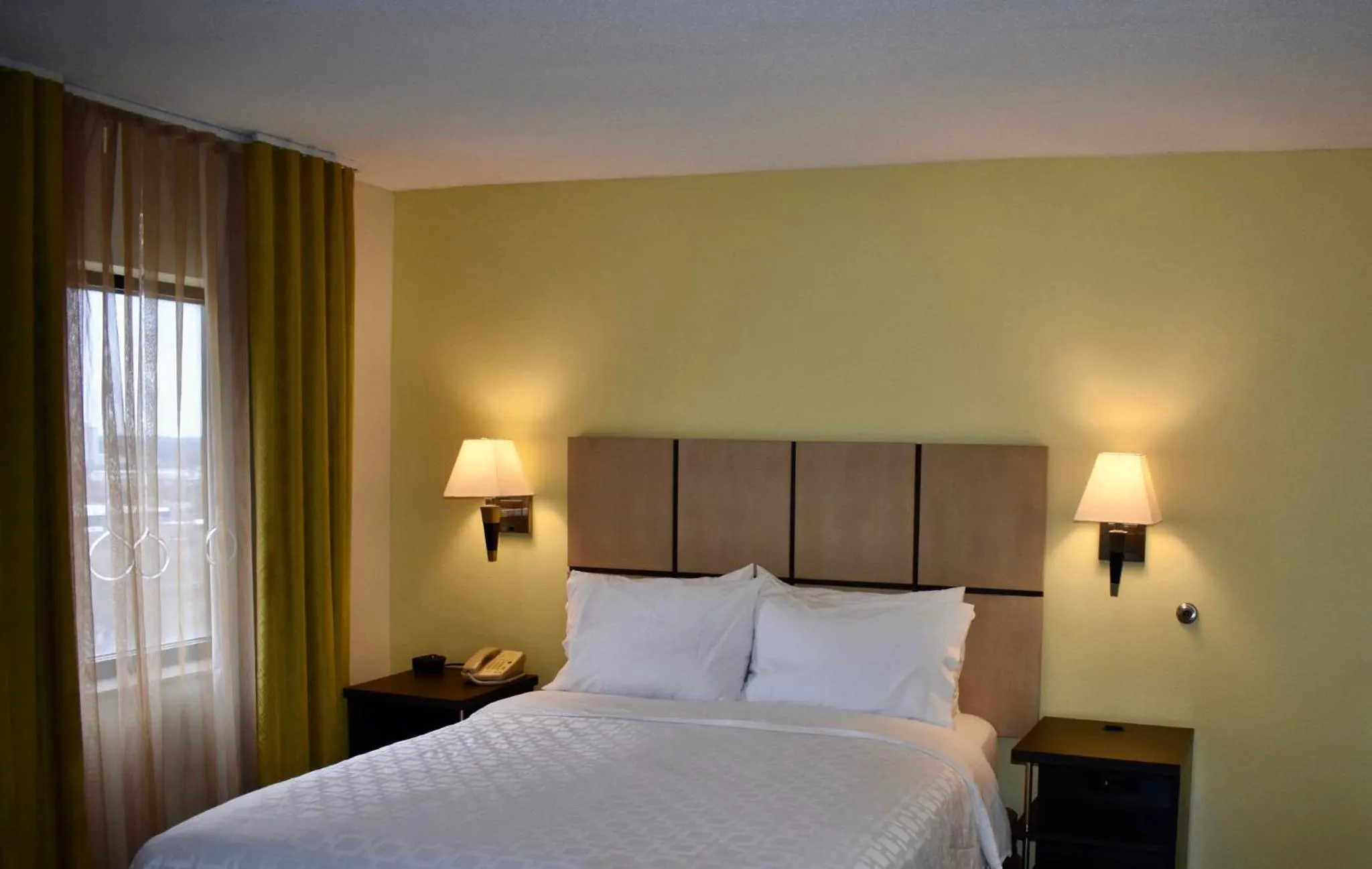 Bedroom, Bed in Candlewood Suites Indianapolis Downtown Medical District by IHG