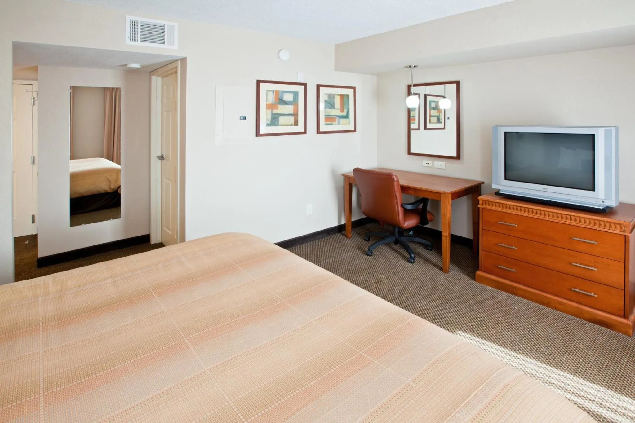 Bedroom, Bed in Candlewood Suites Indianapolis Downtown Medical District by IHG