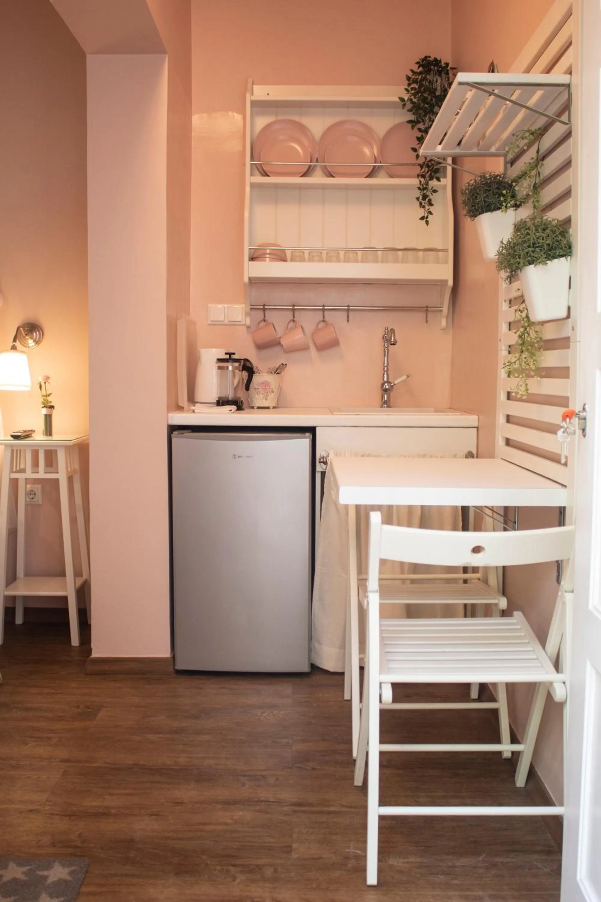 Coffee/tea facilities in The Koukaki Residence