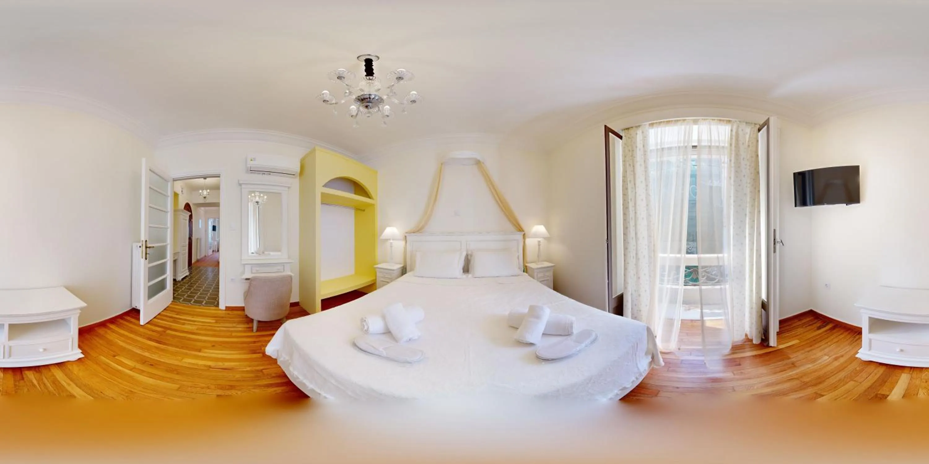 TV and multimedia, Bed in The Koukaki Residence