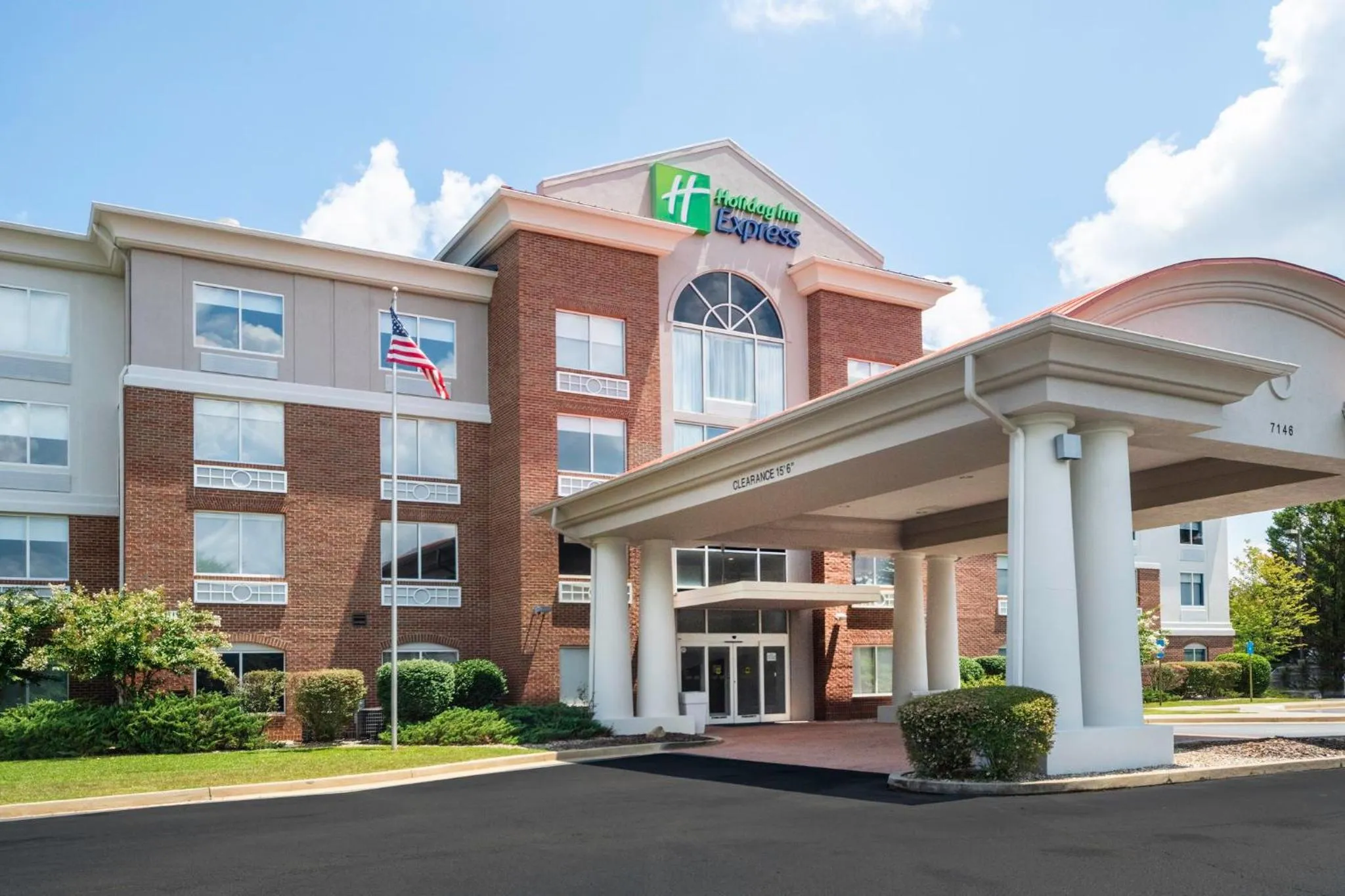 Property building in Holiday Inn Express and Suites Atlanta-Johns Creek by IHG