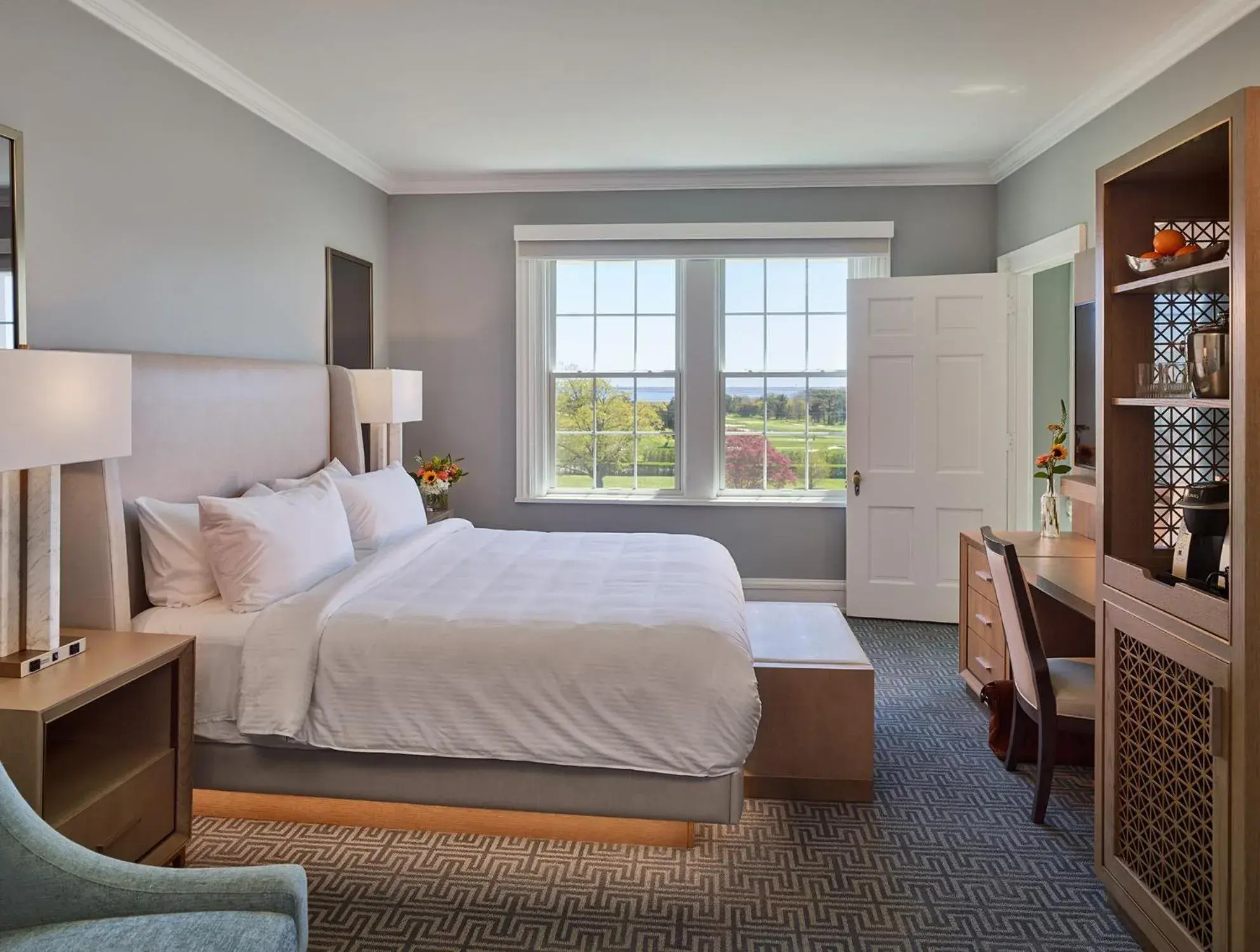 Junior Suite 1 King Non Smoking in Seaview, A Dolce Hotel Junior Suite 1 King Non Smoking in Seaview, A Dolce Hotel