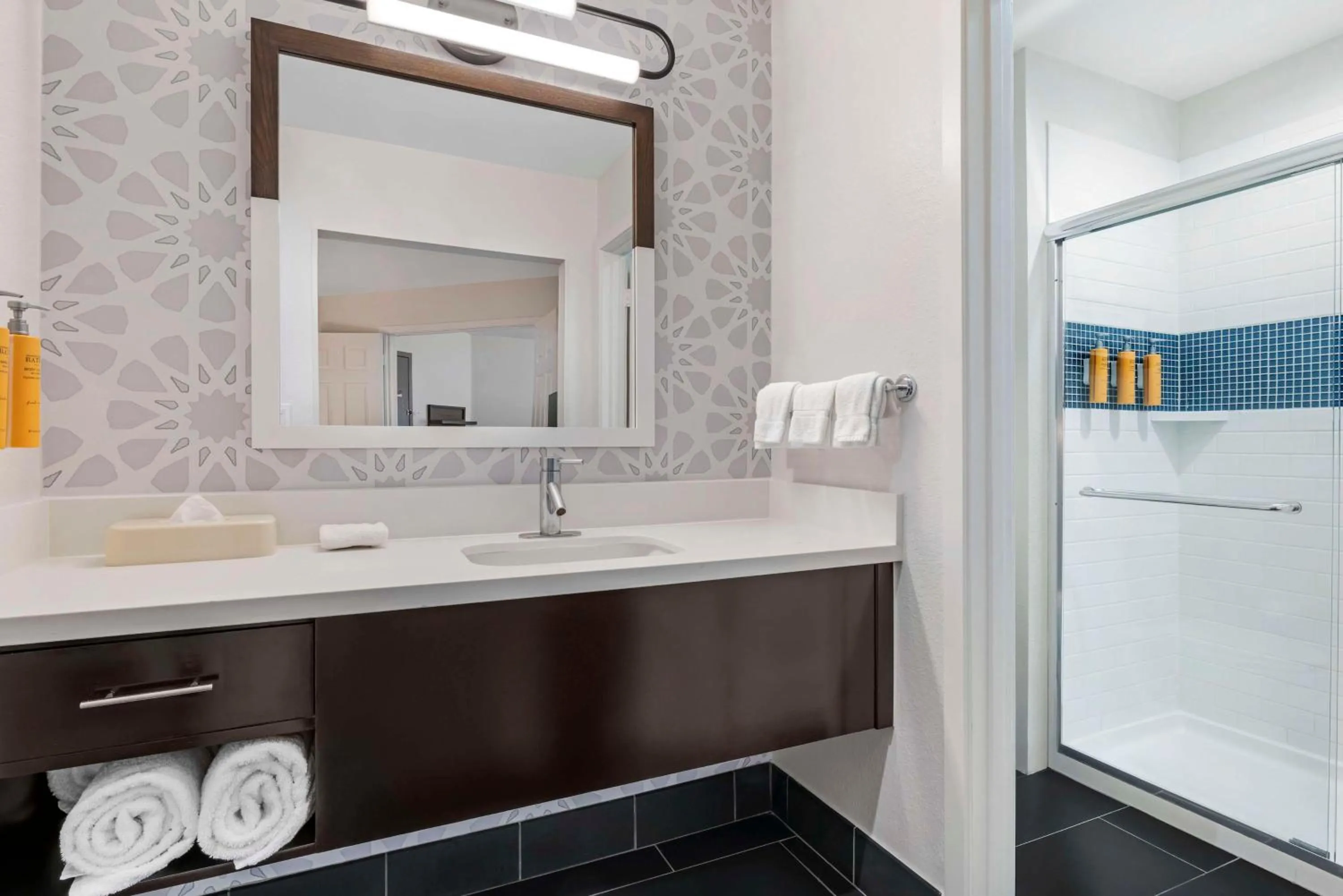 Bathroom in Sonesta ES Suites Torrance Redondo Beach