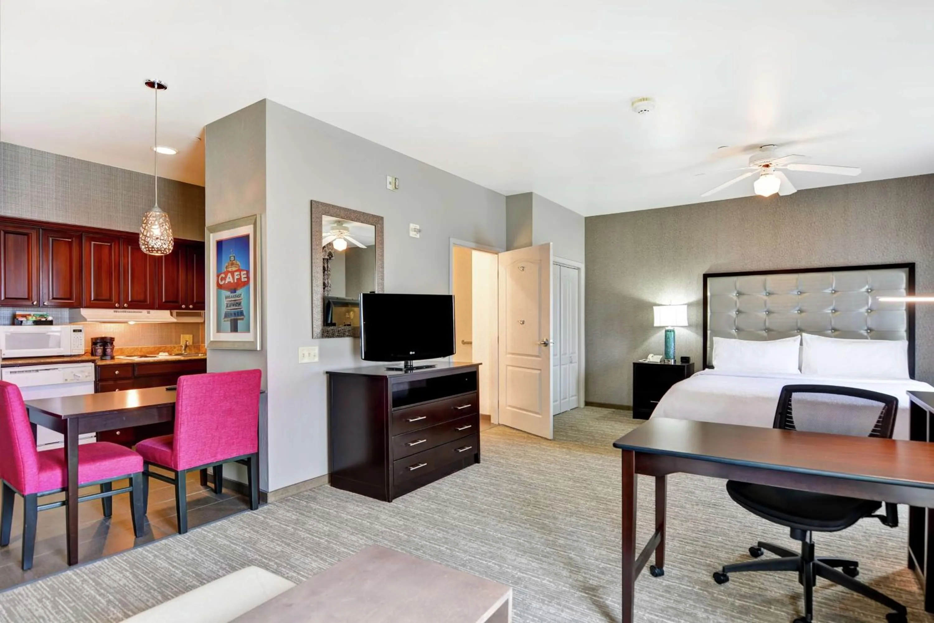 Bedroom, Bed in Homewood Suites by Hilton Amarillo