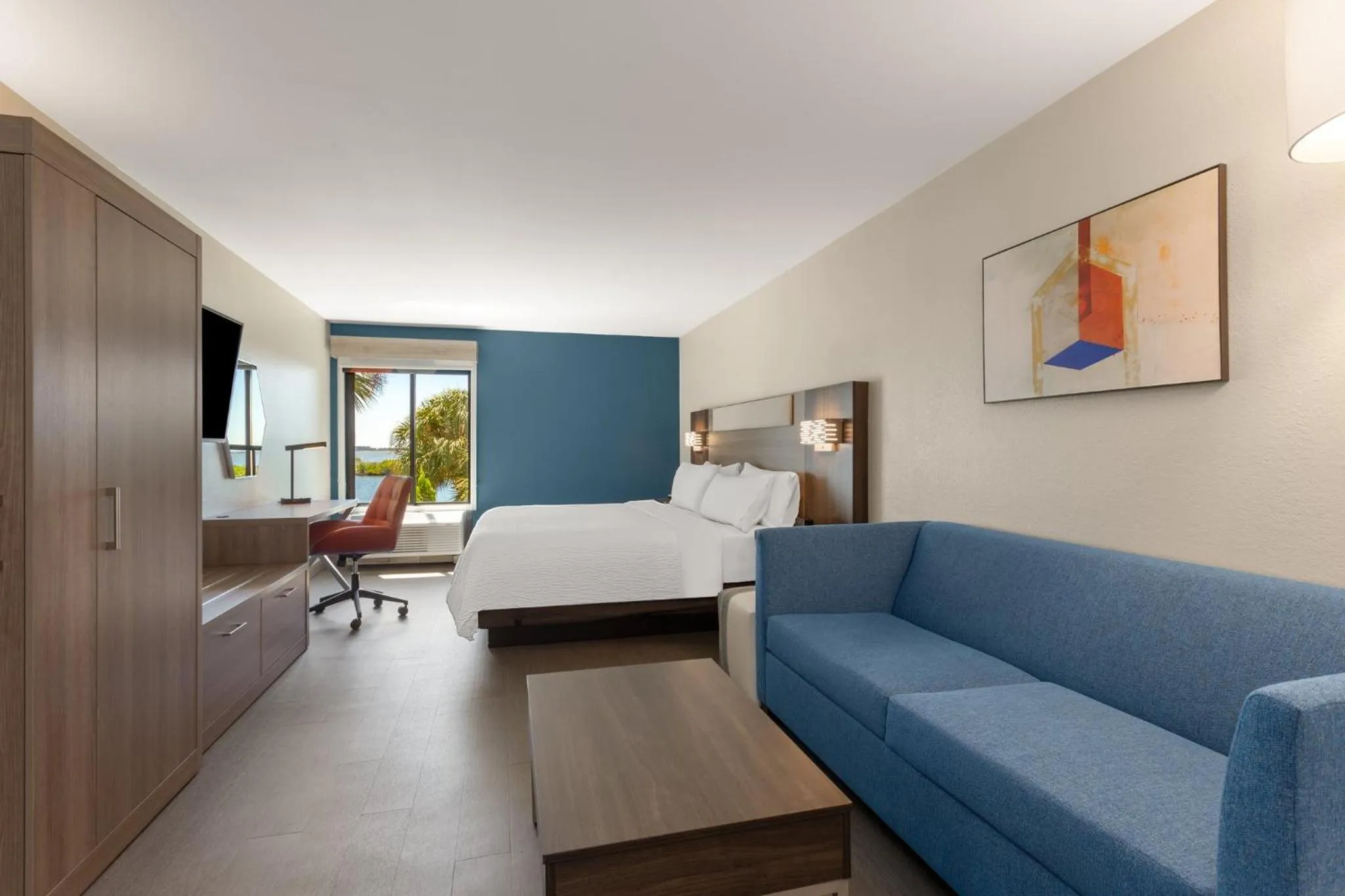Photo of the whole room in Holiday Inn Express Hotel & Suites Tampa-Rocky Point Island by IHG