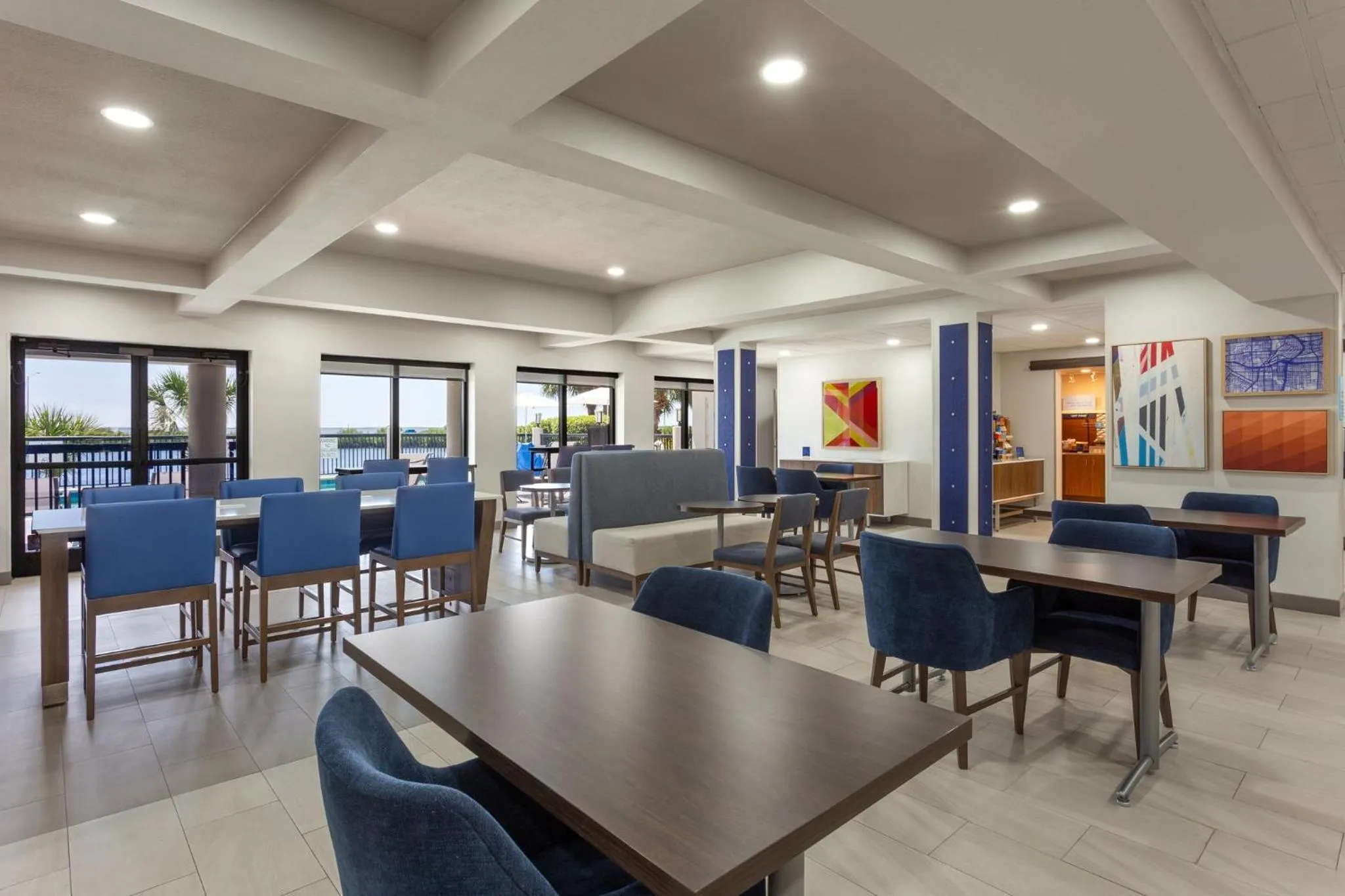 Breakfast in Holiday Inn Express Hotel & Suites Tampa-Rocky Point Island by IHG