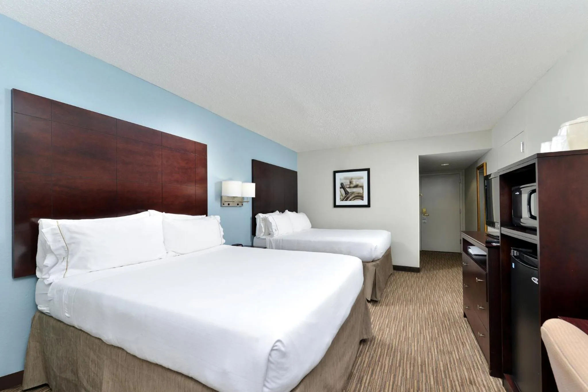 Photo of the whole room, Bed in Holiday Inn Express Hotel & Suites Tampa-Rocky Point Island by IHG
