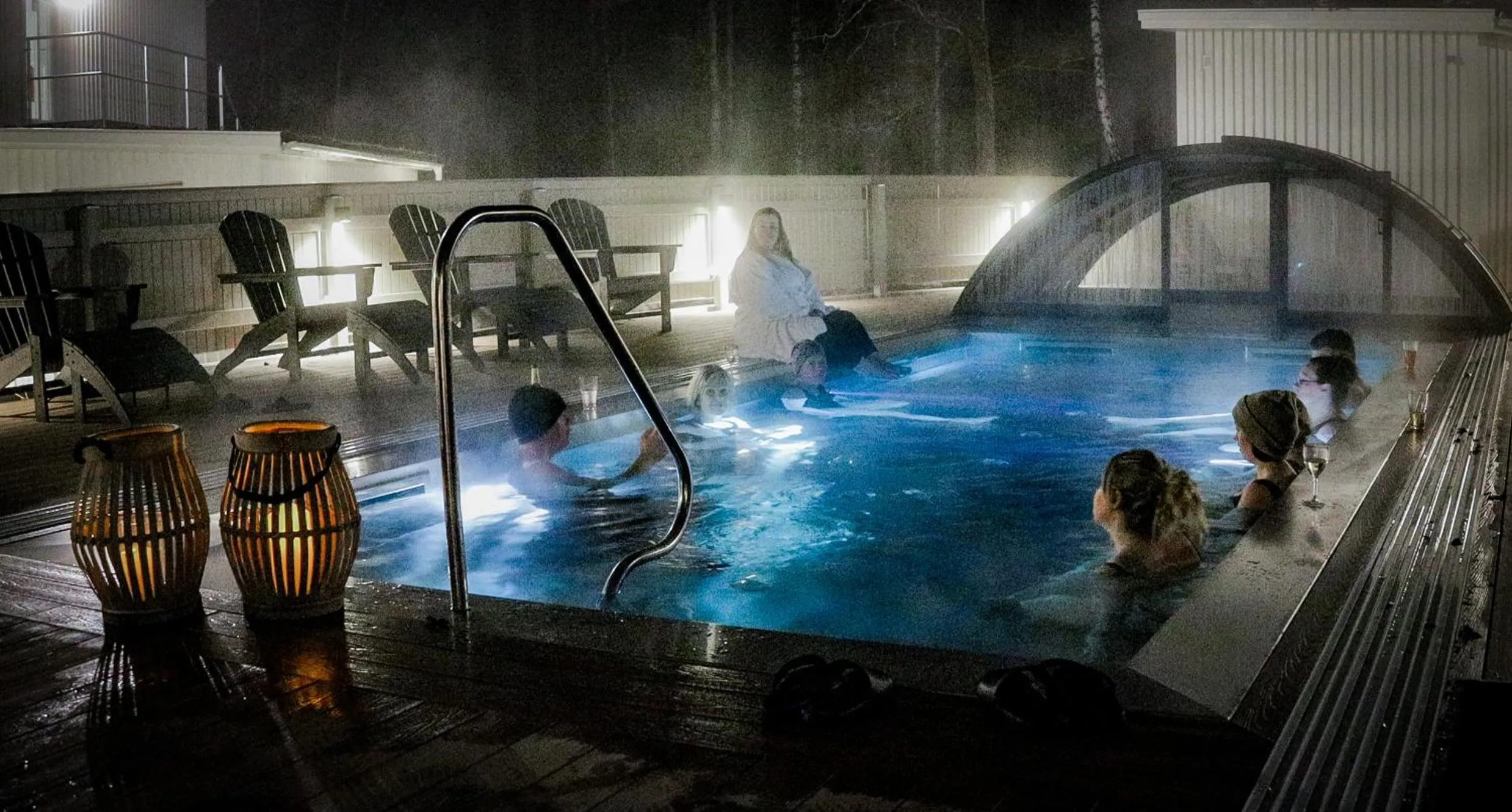 Swimming pool in Blommenhof Hotel