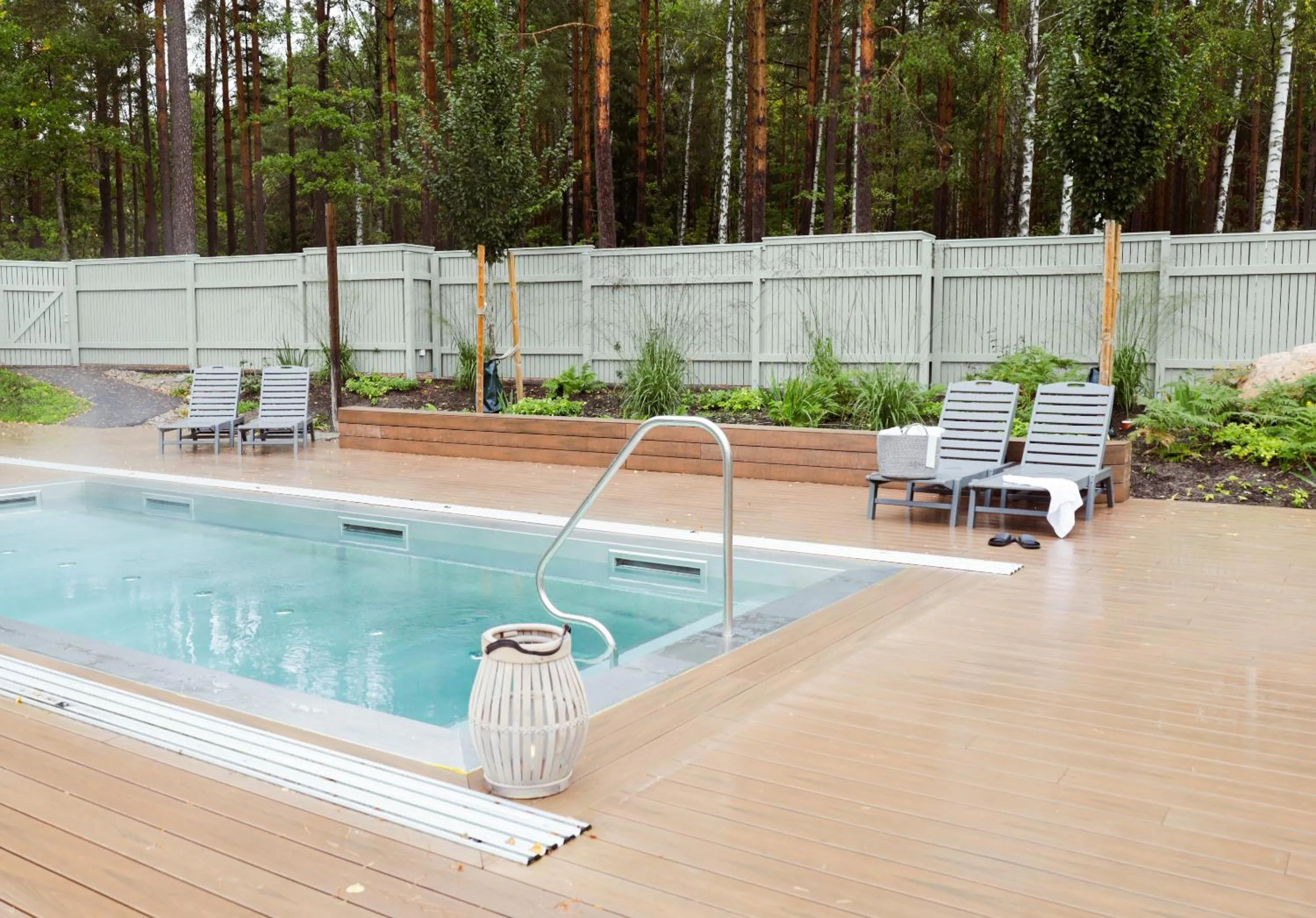 Swimming pool in Blommenhof Hotel