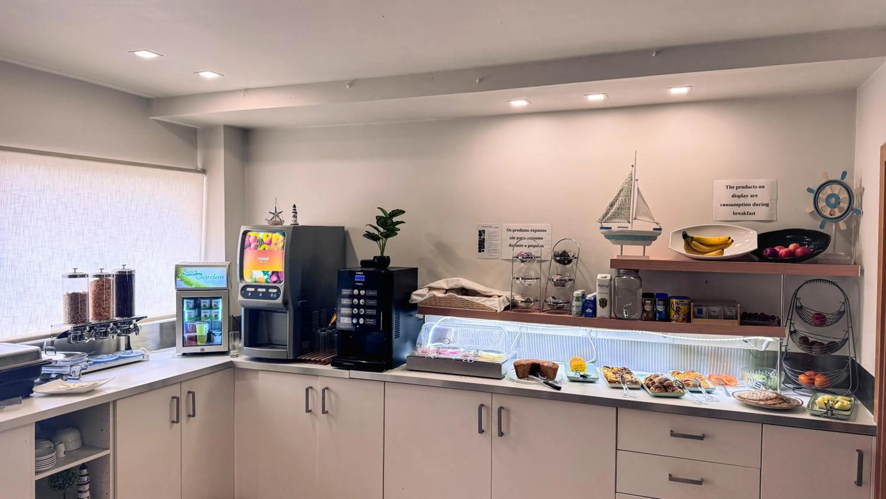 Food and drinks in Sea Garden Peniche