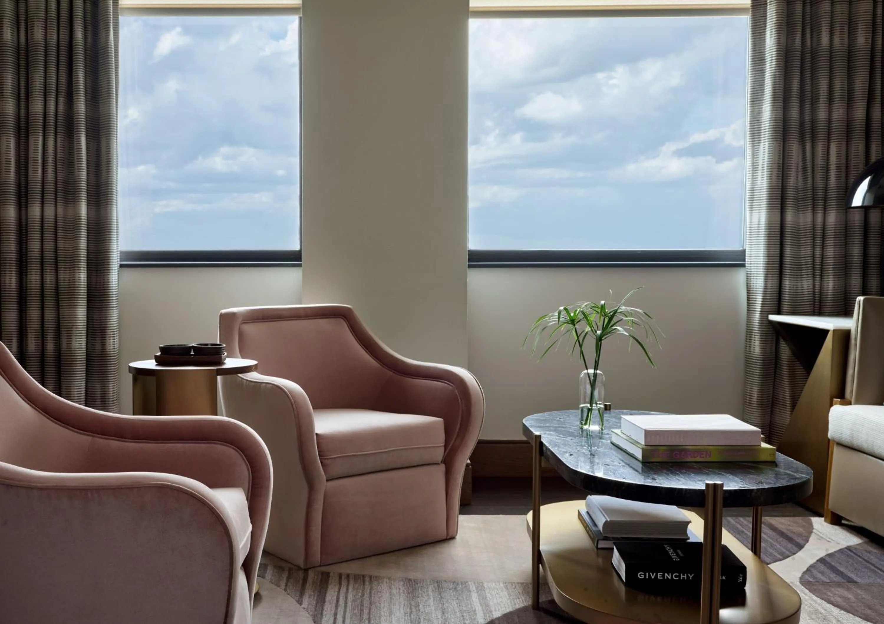 Photo of the whole room in InterContinental San Antonio Riverwalk by IHG