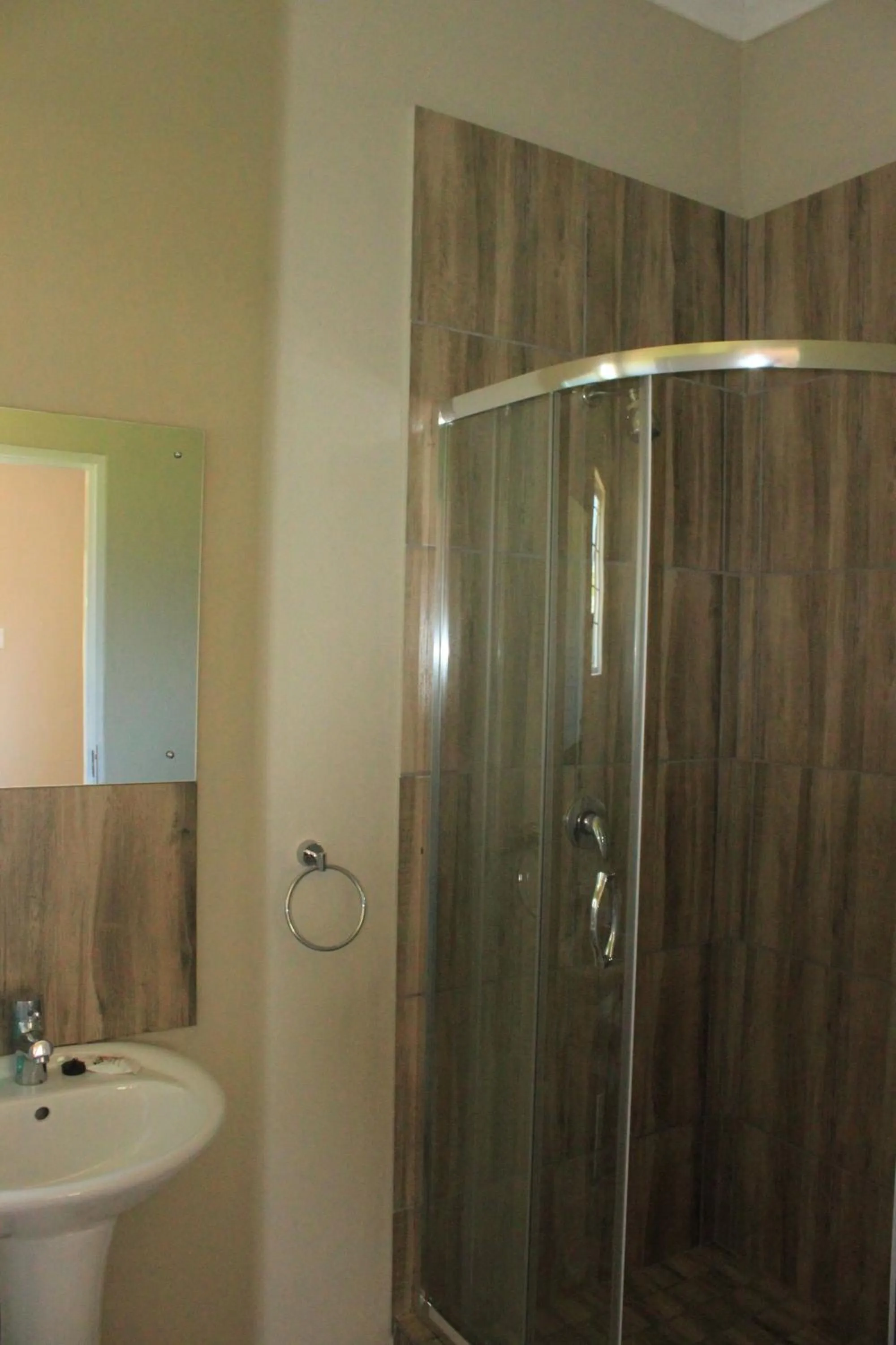 Shower in khaya4u Guesthouse