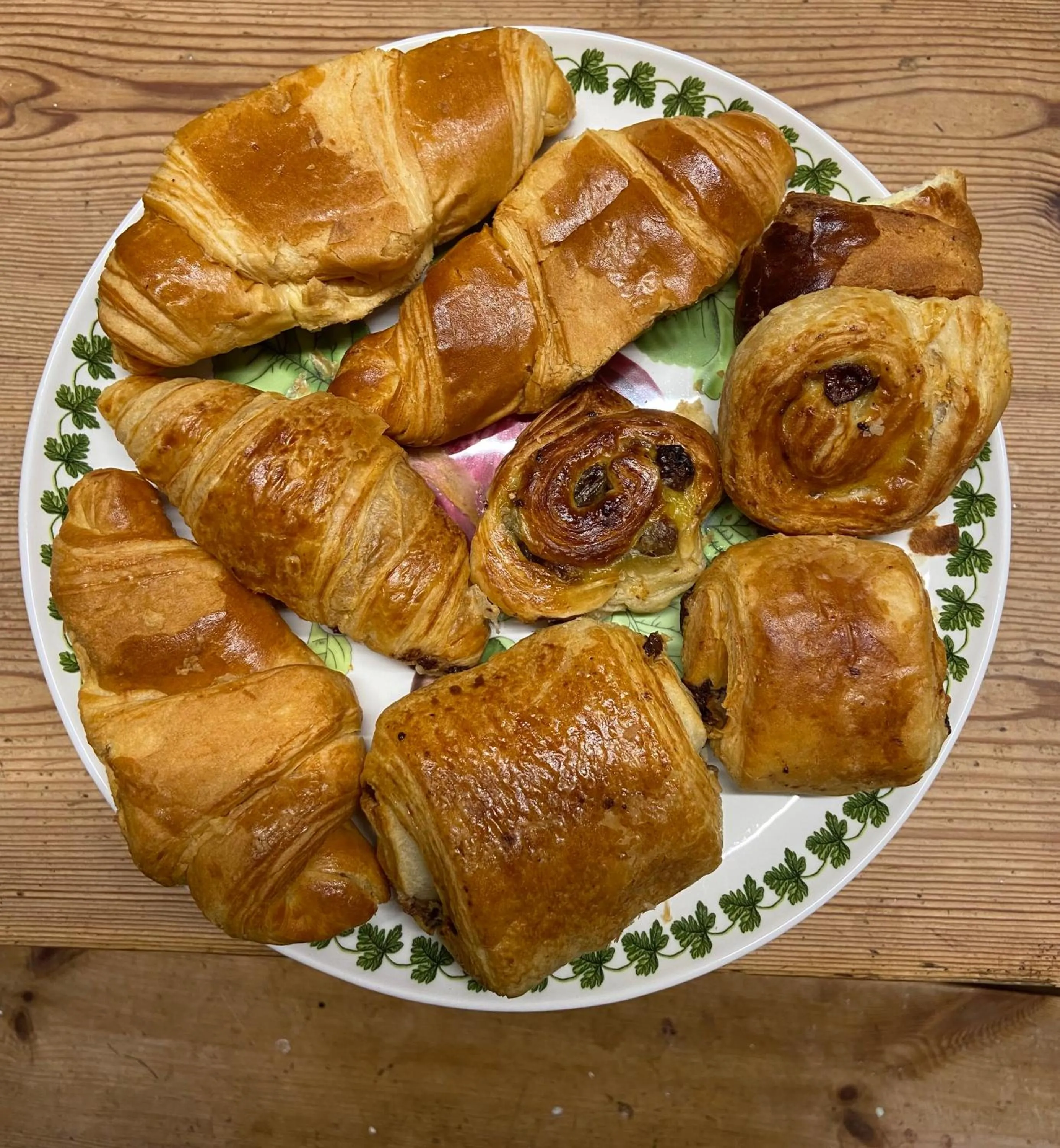 Continental breakfast in Lovaton Farmhouse