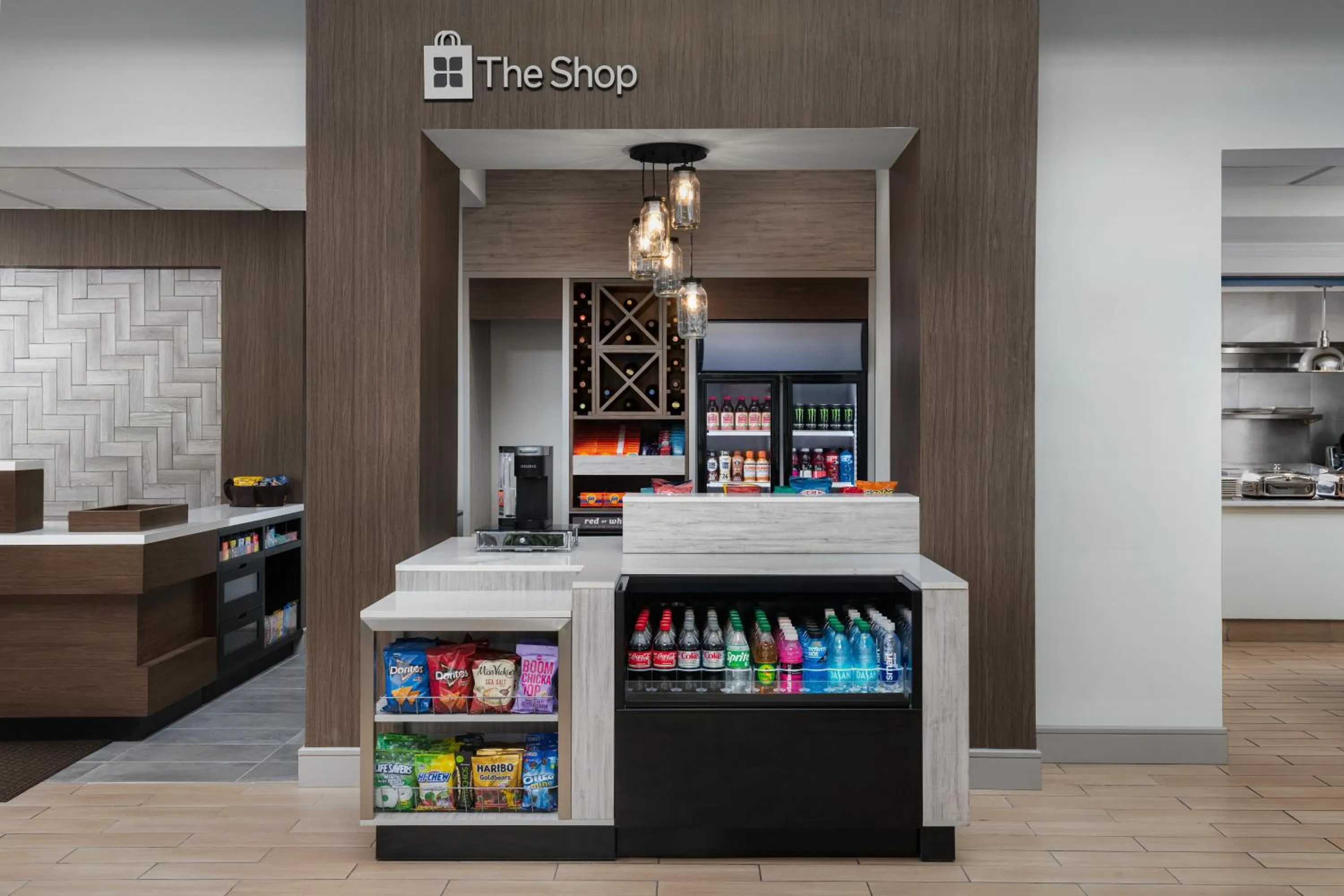 Shopping Area in Hilton Garden Inn Wilkes-Barre