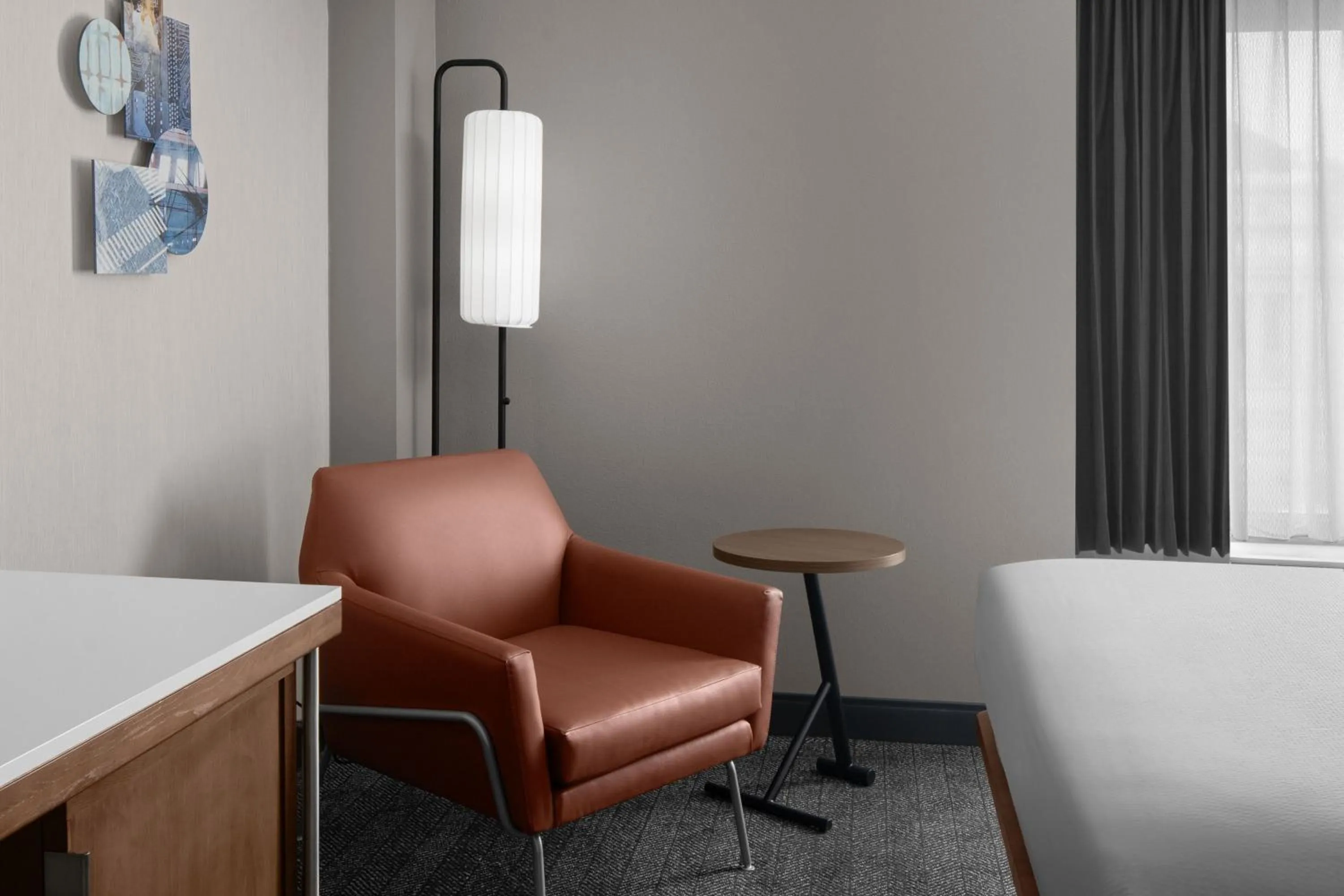 Photo of the whole room, Bed in Courtyard by Marriott Pittsburgh University Center