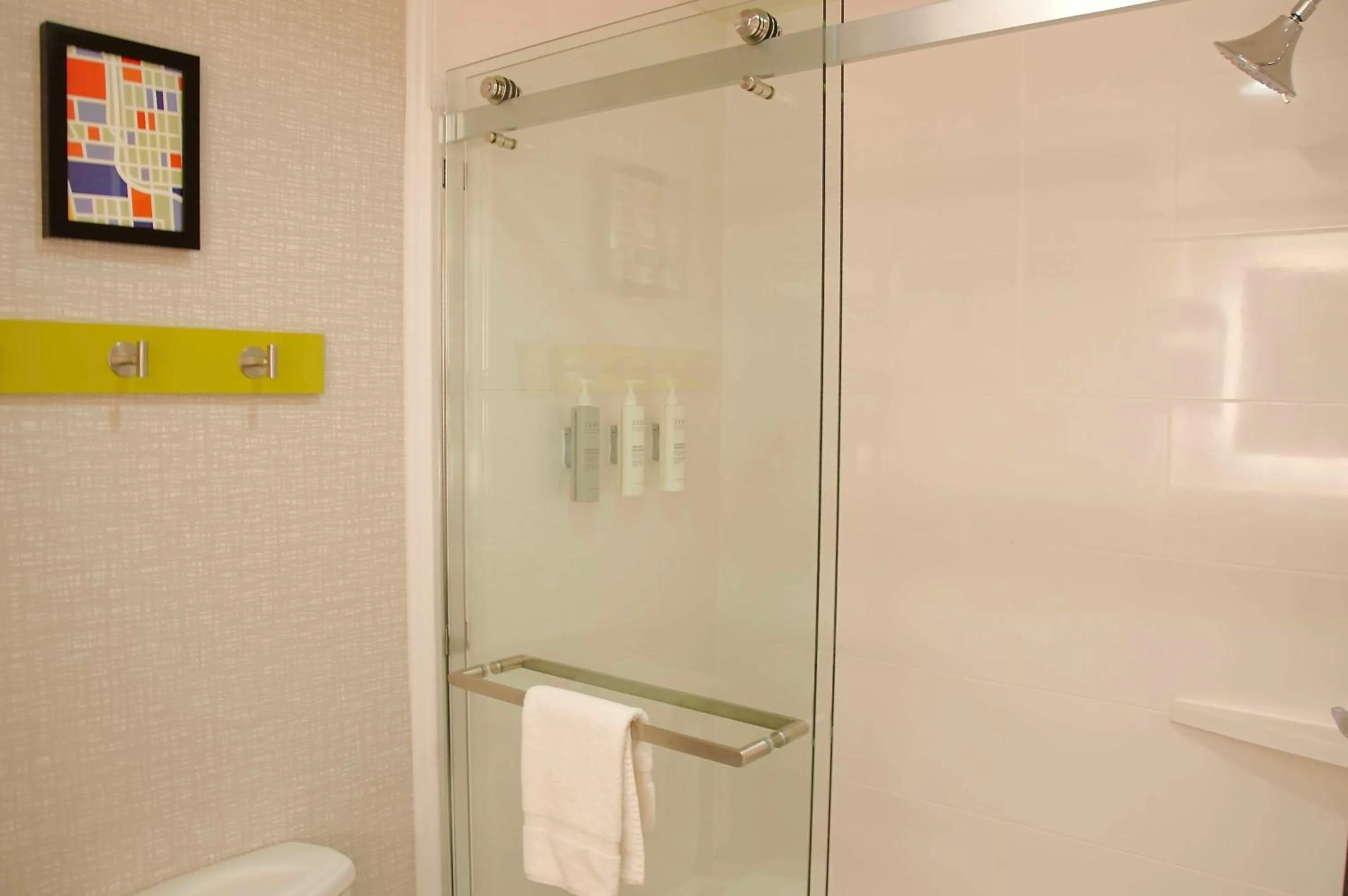 Bathroom in Hampton Inn & Suites Cathedral City