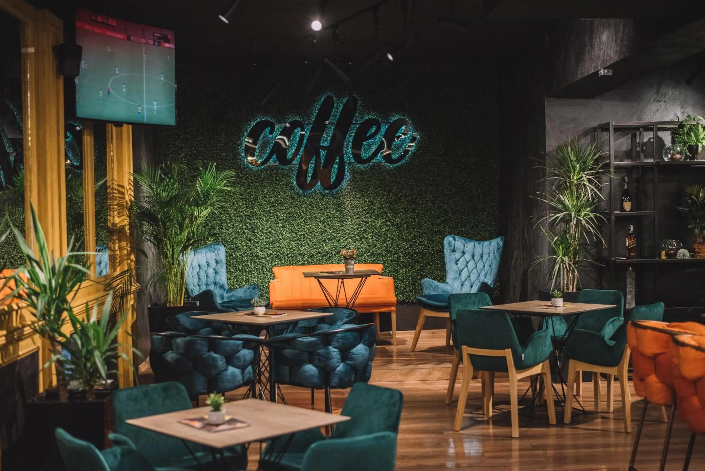 Lounge or bar in Continental Hotel