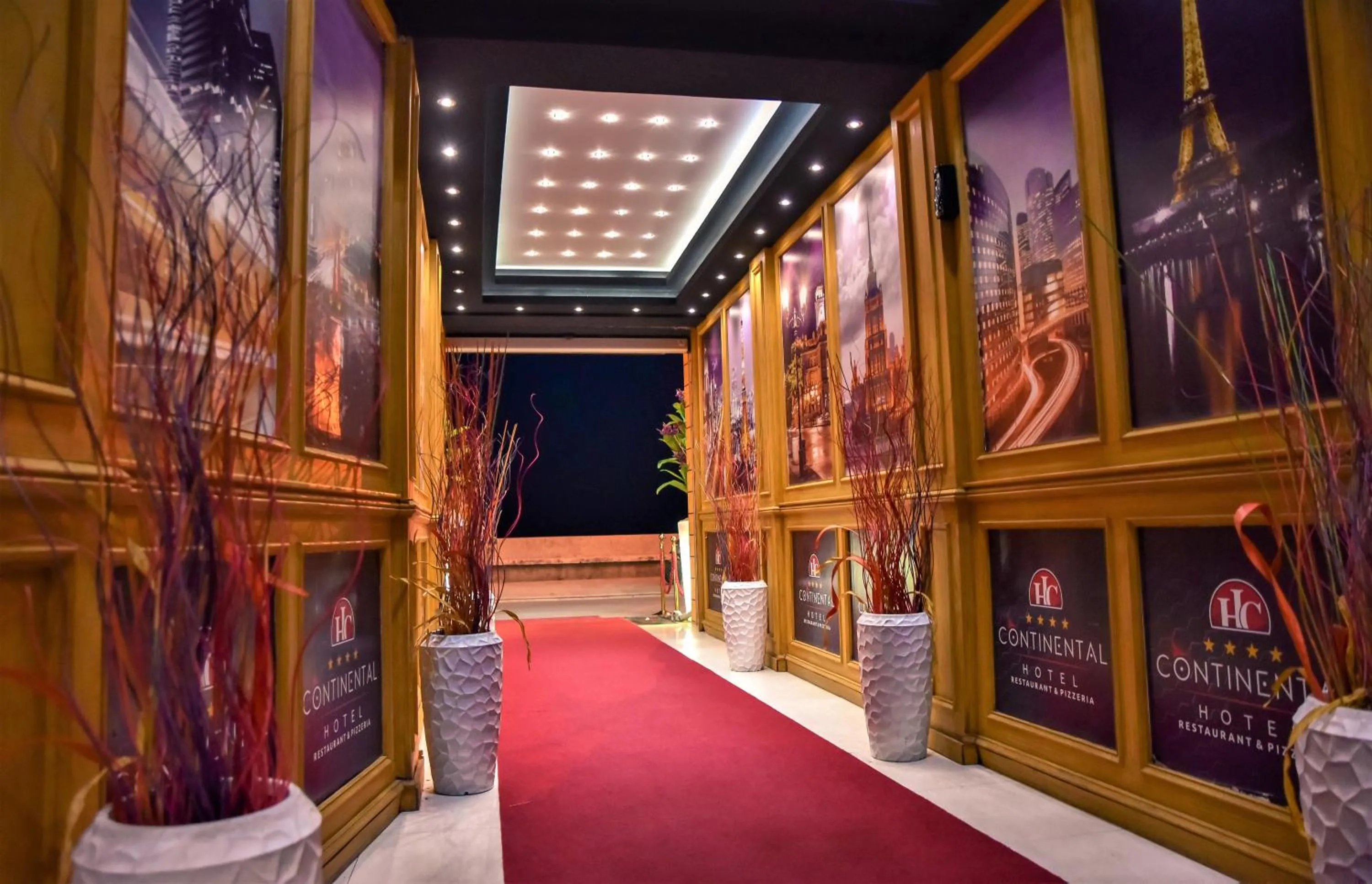 Facade/entrance in Continental Hotel