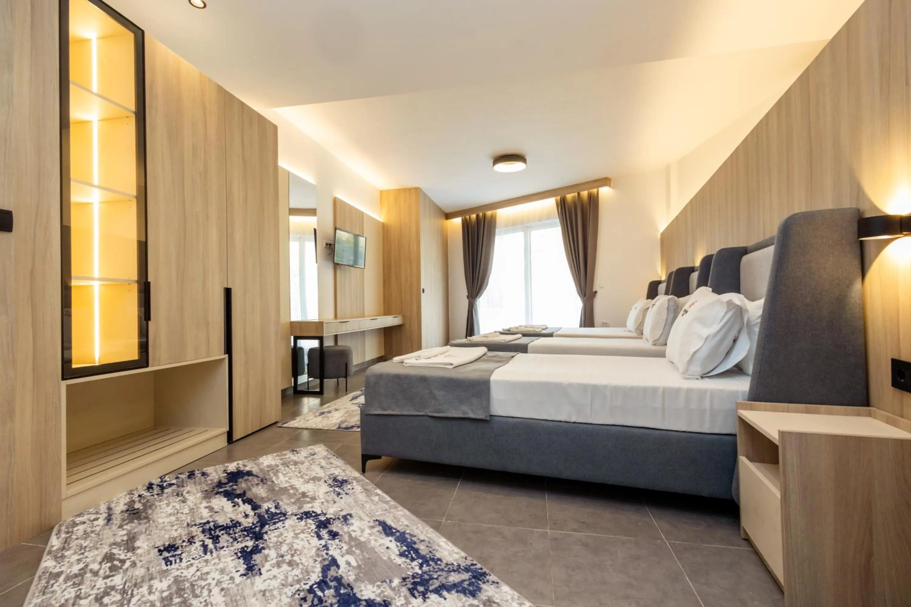 Photo of the whole room, Bed in Continental Hotel