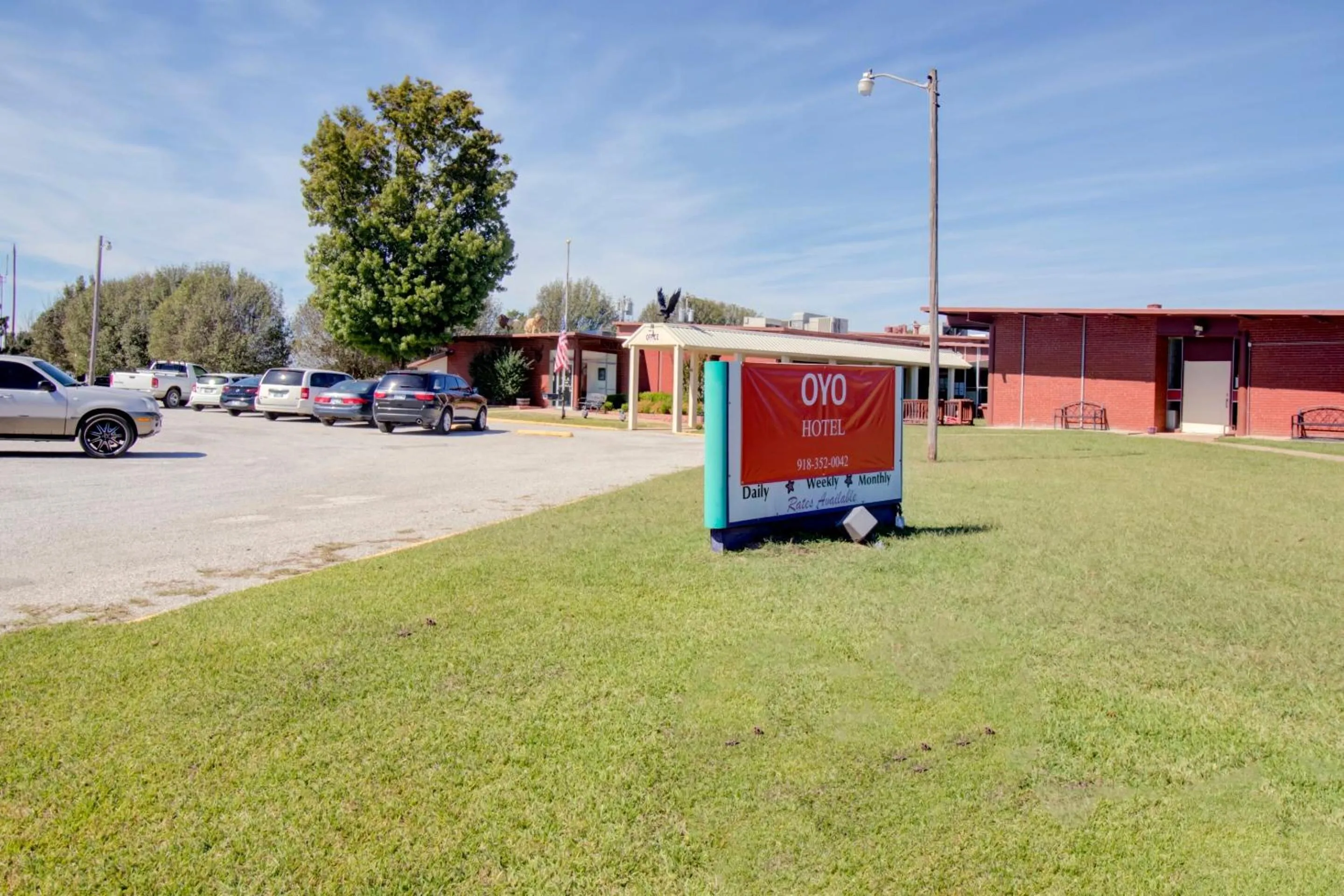 Facade/entrance in OYO Hotel Drumright I-44 OK