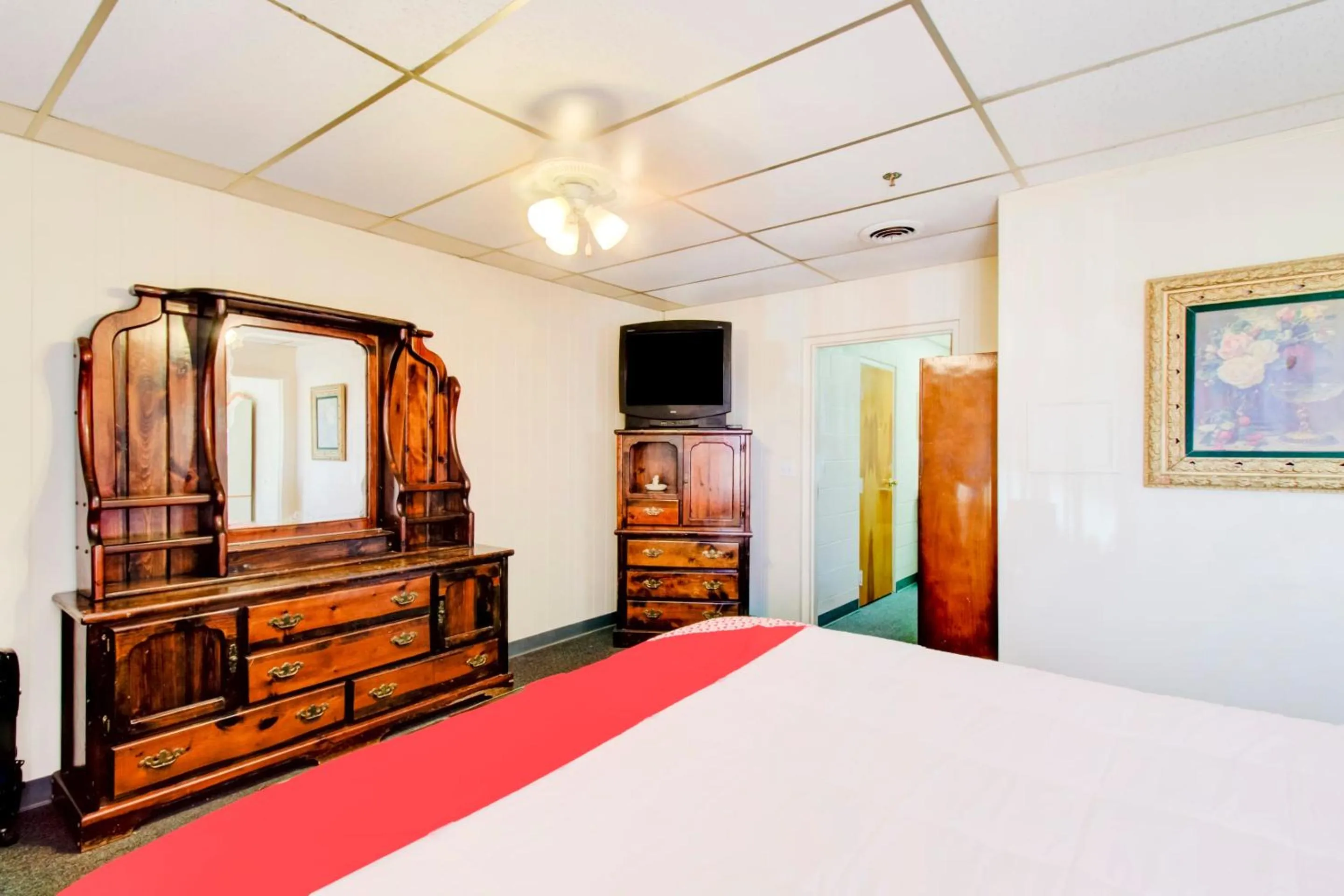 Bedroom in OYO Hotel Drumright I-44 OK