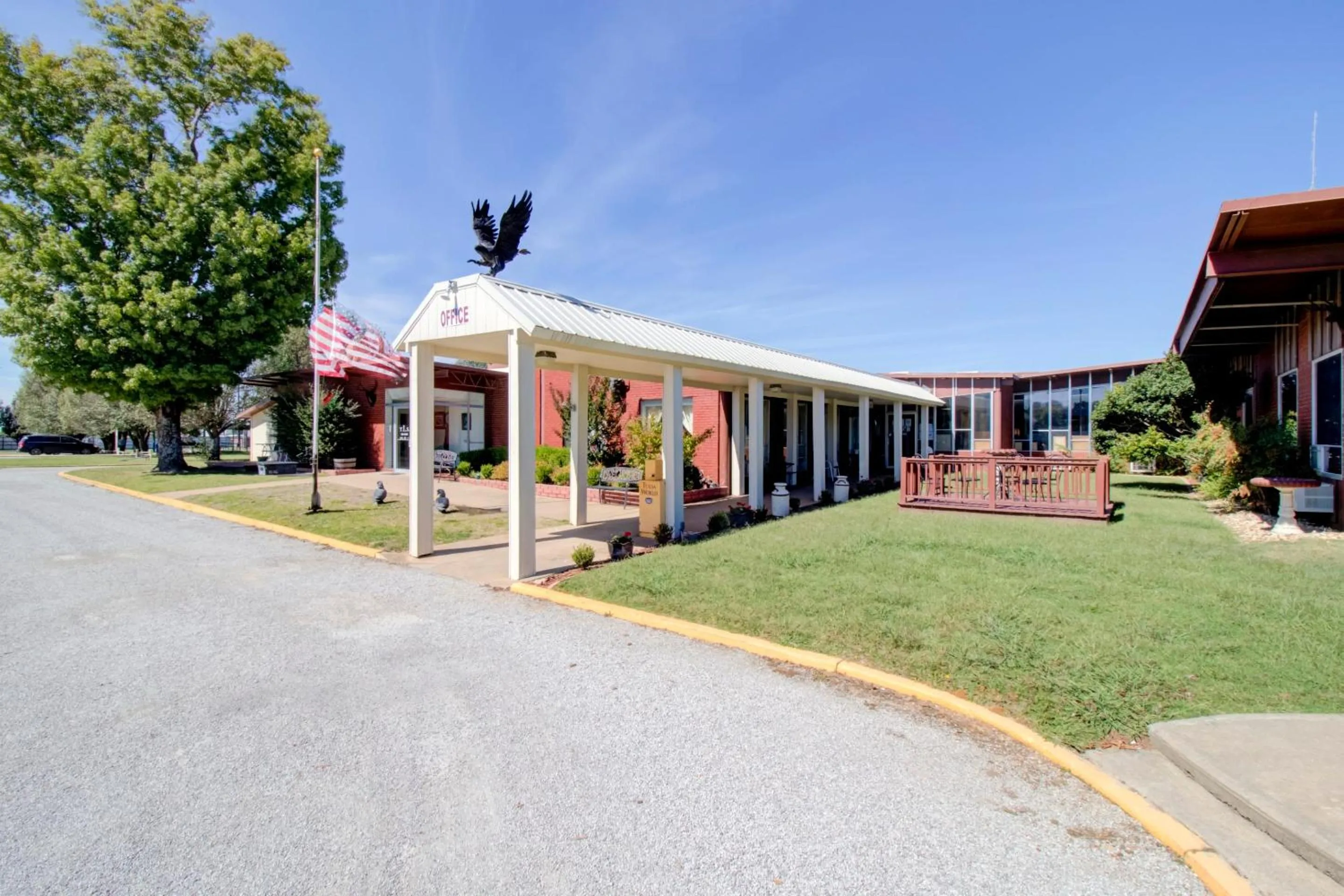 Facade/entrance in OYO Hotel Drumright I-44 OK