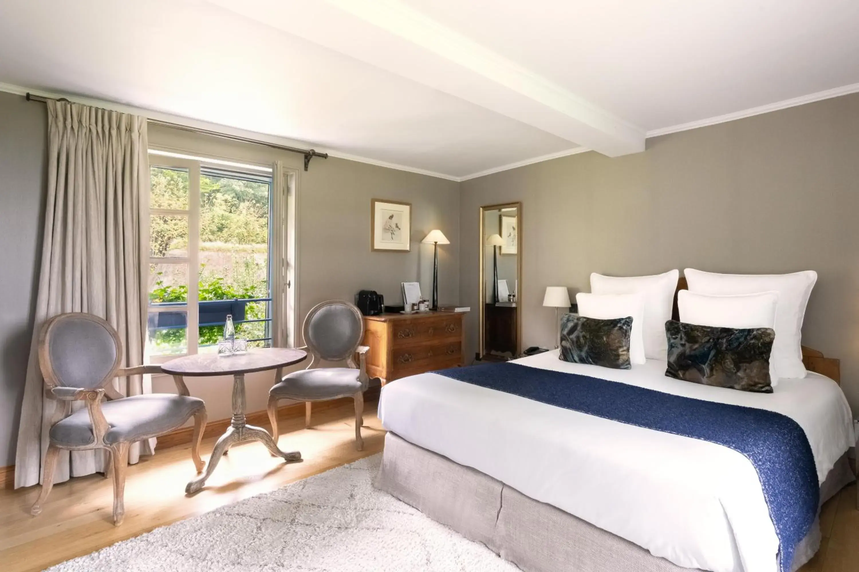 Superior double room - Historical House in La Ferme Saint Simeon Spa - Relais & Chateaux Superior double room - Historical House in La Ferme Saint Simeon Spa - Relais & Chateaux
