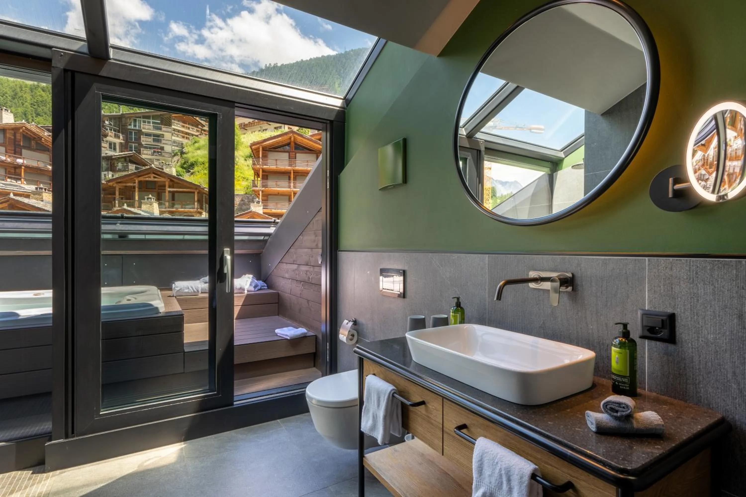 Bathroom in Hotel ZERMAMA Zermatt