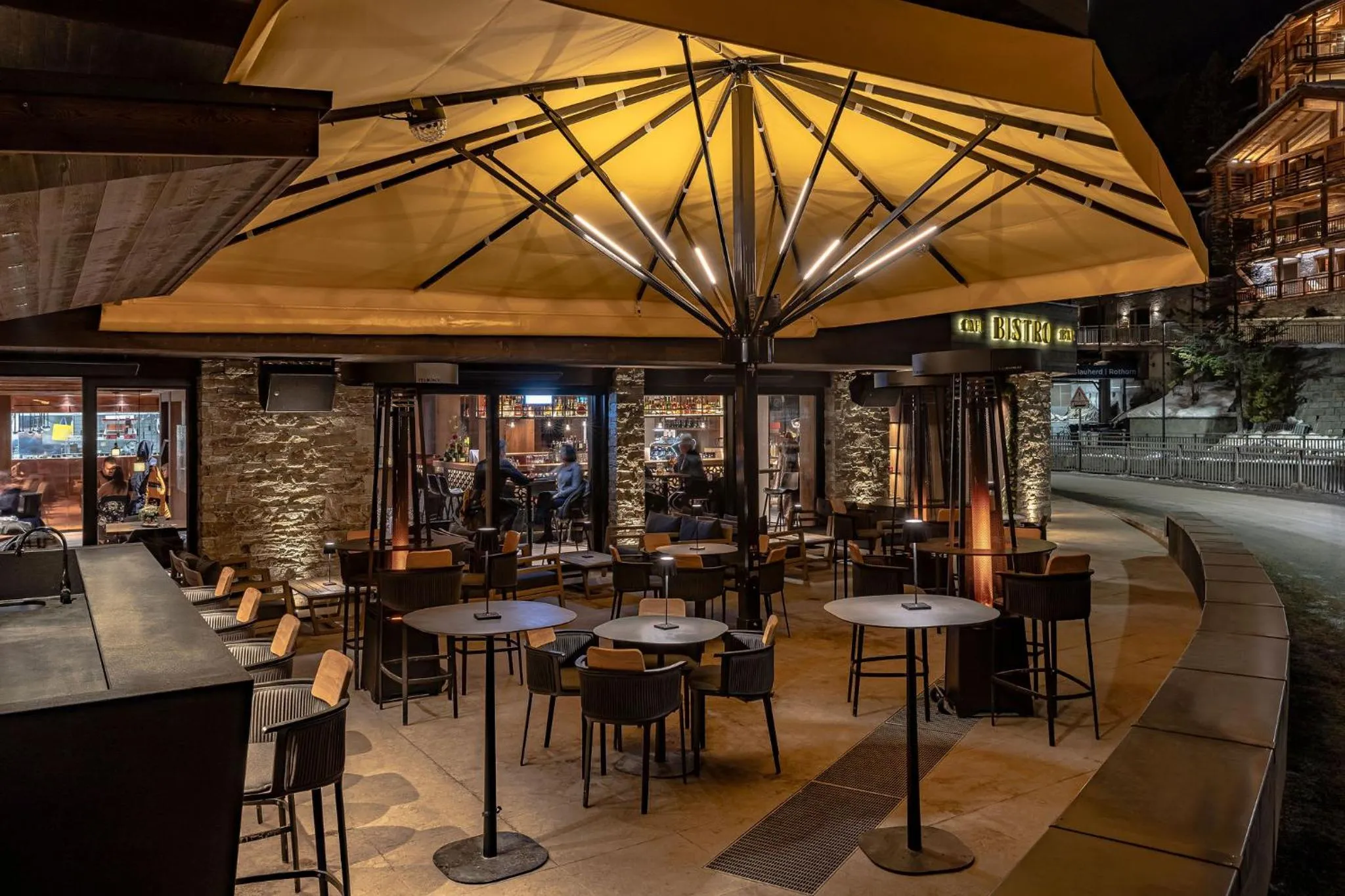 Patio in Hotel ZERMAMA Zermatt