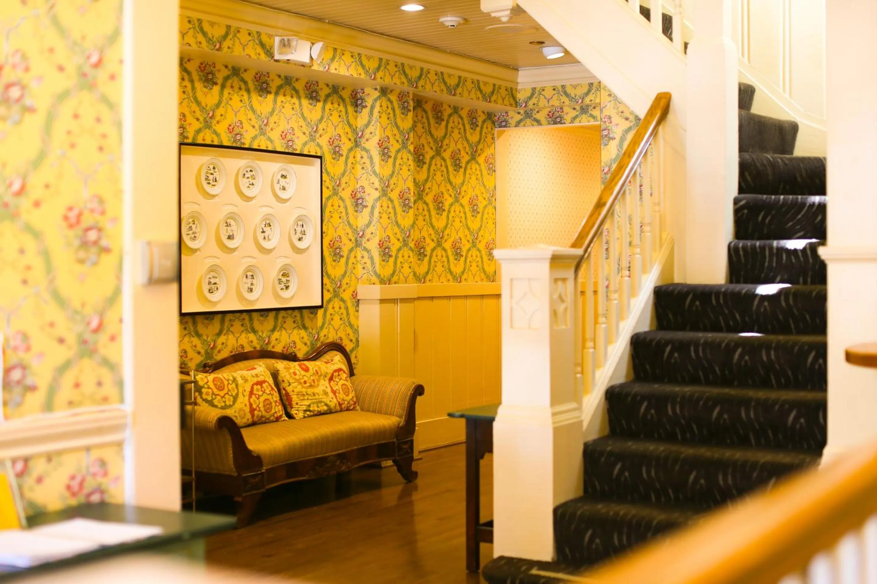 Lobby or reception in Petite Auberge