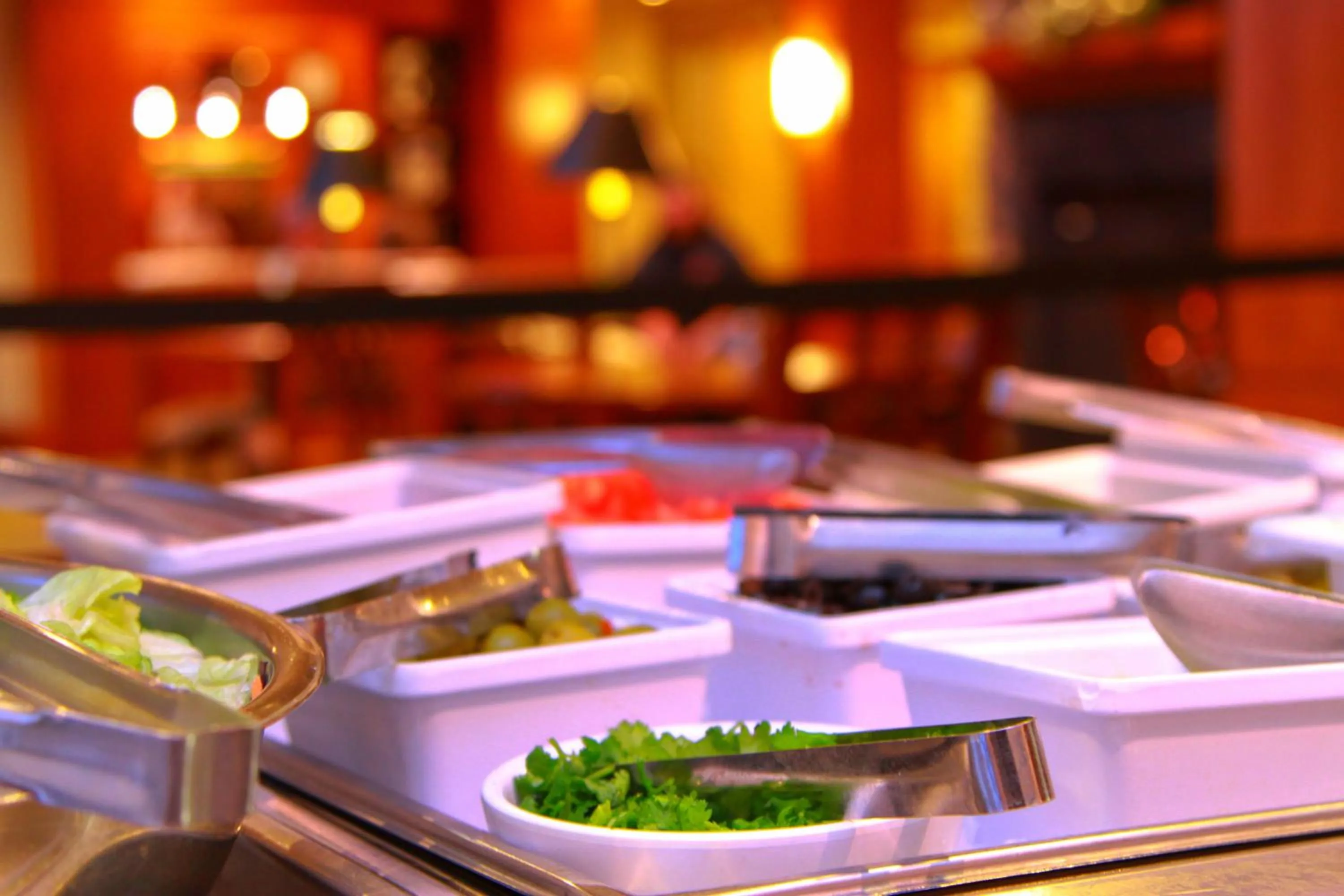 Restaurant/places to eat in Staybridge Suites Houston - Willowbrook by IHG