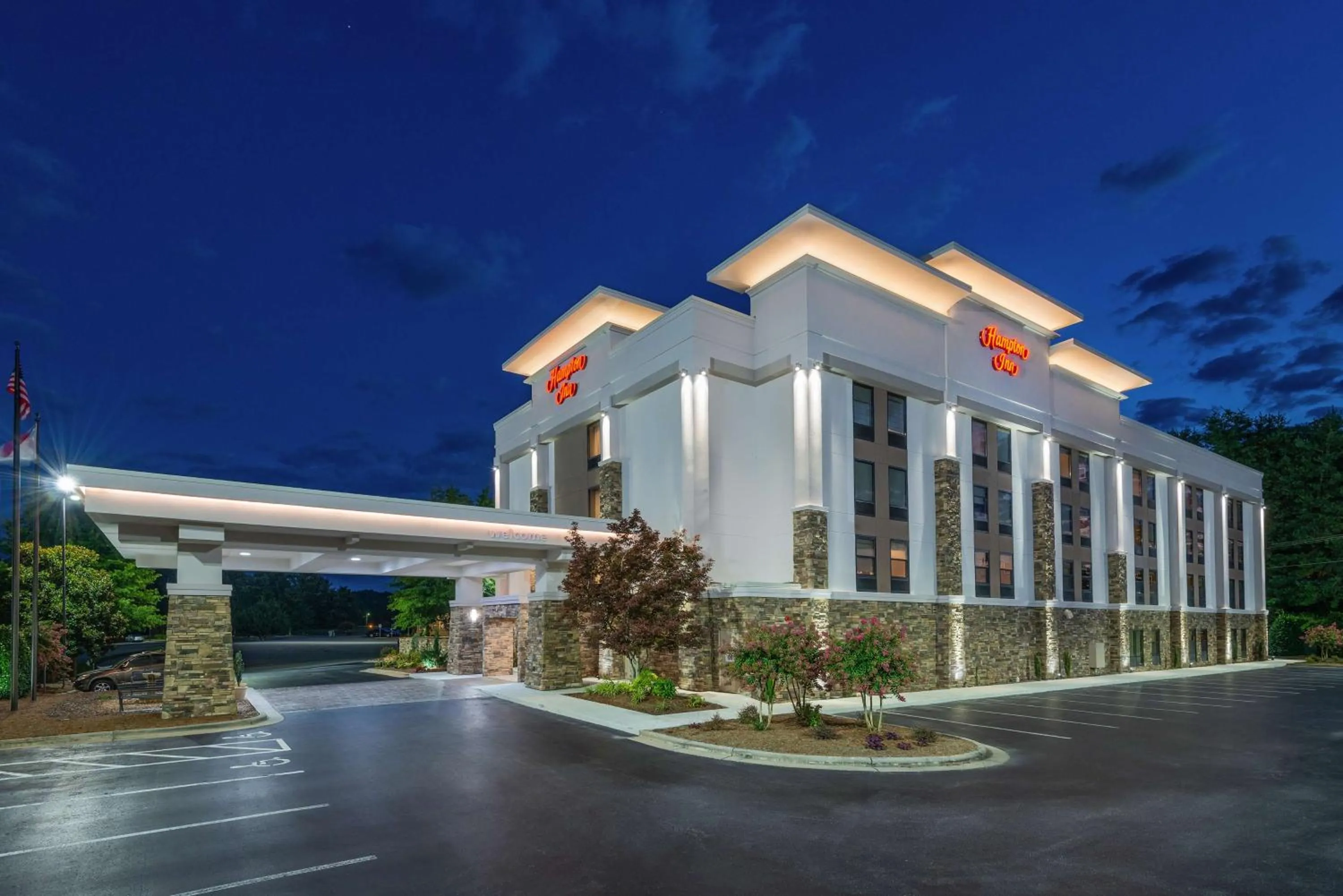 Property building in Hampton Inn Wilkesboro