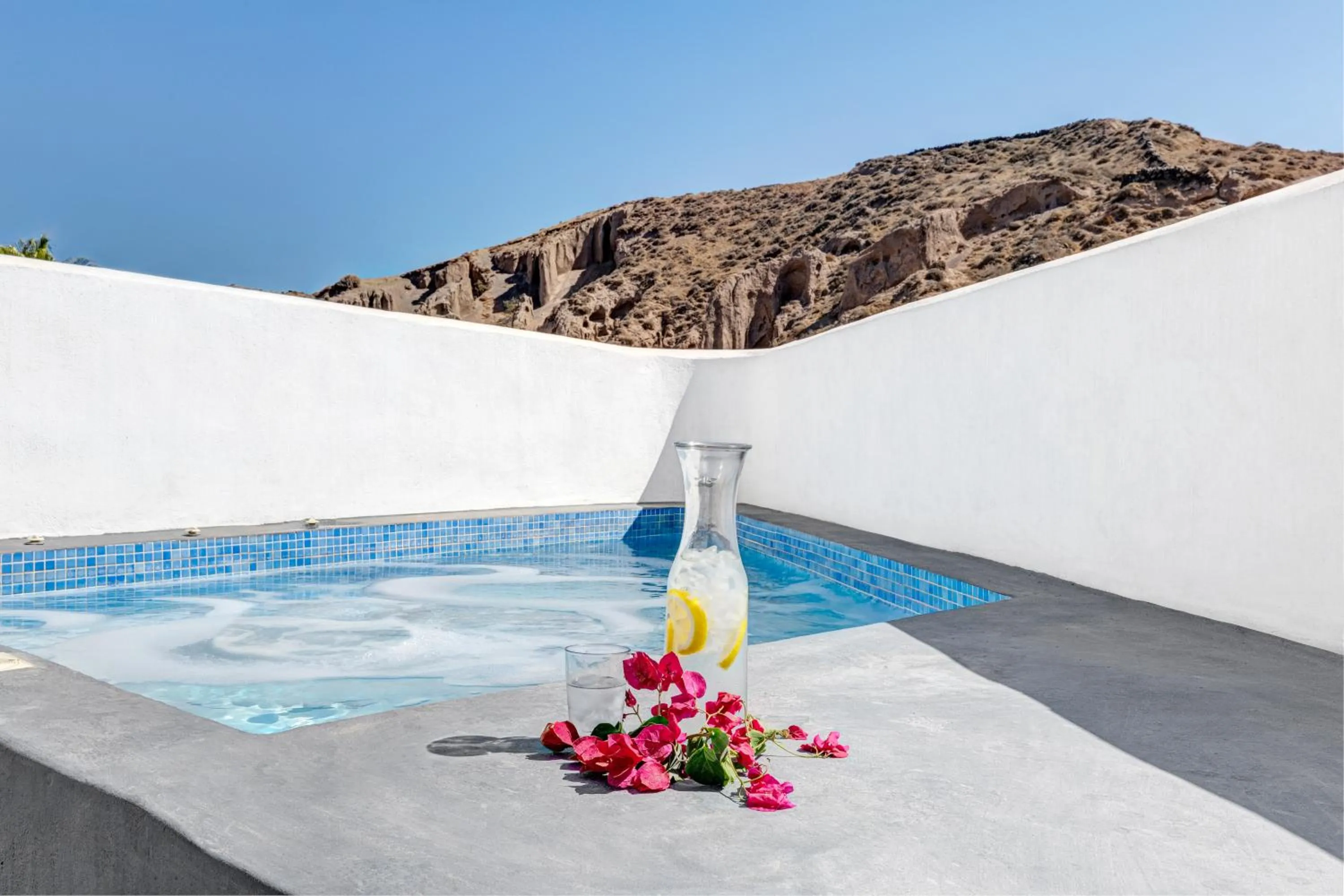 Inner courtyard view in Desiterra Resort & Spa