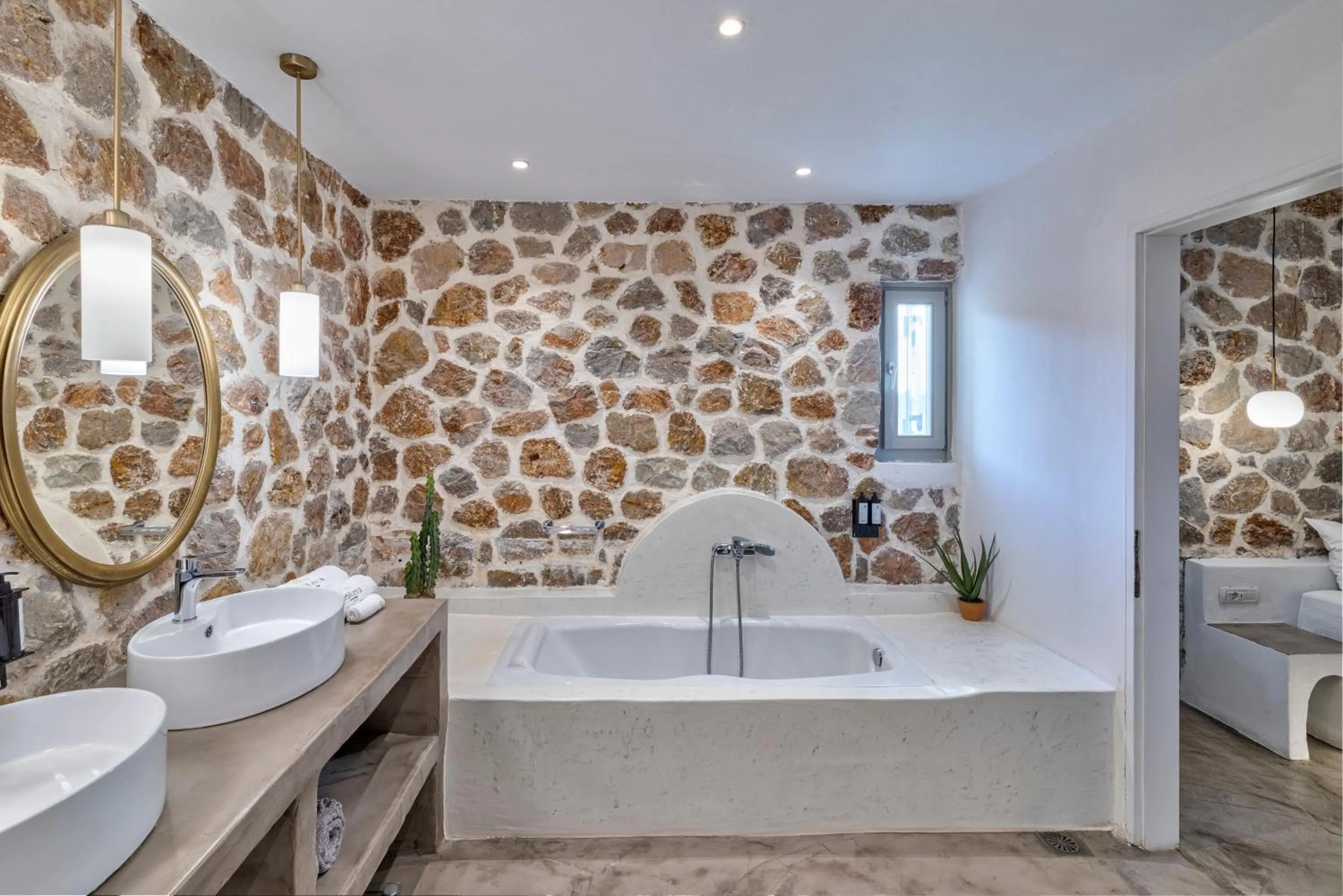 Bath in Desiterra Resort & Spa